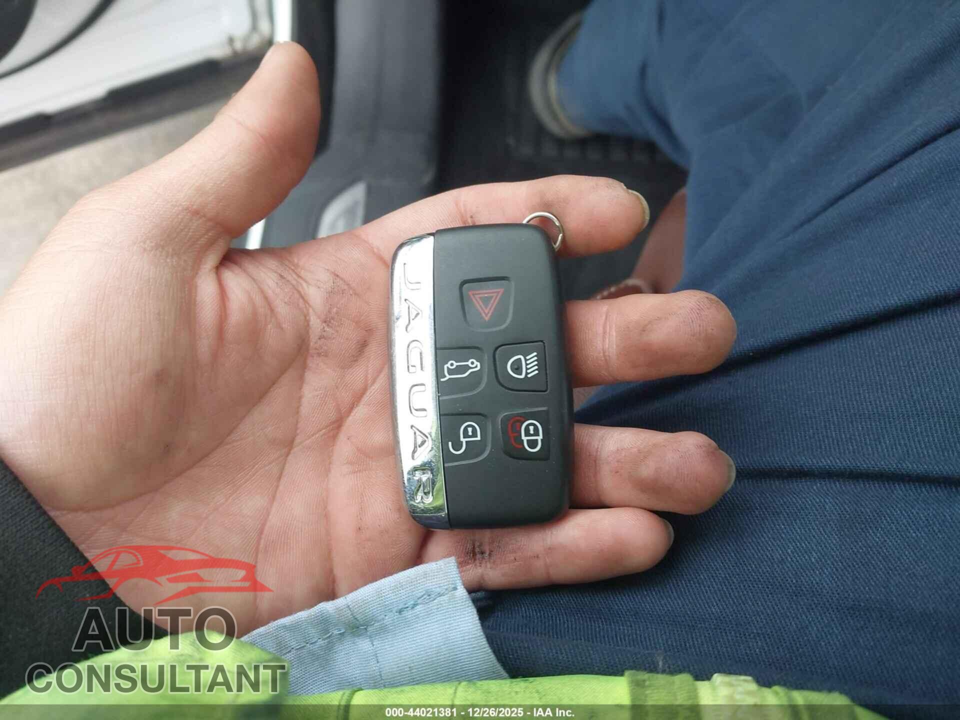 JAGUAR F-PACE 2017 - SADCM2BV4HA898103