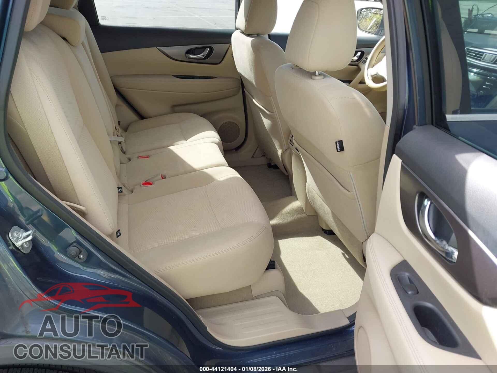 NISSAN ROGUE 2015 - KNMAT2MT2FP522012