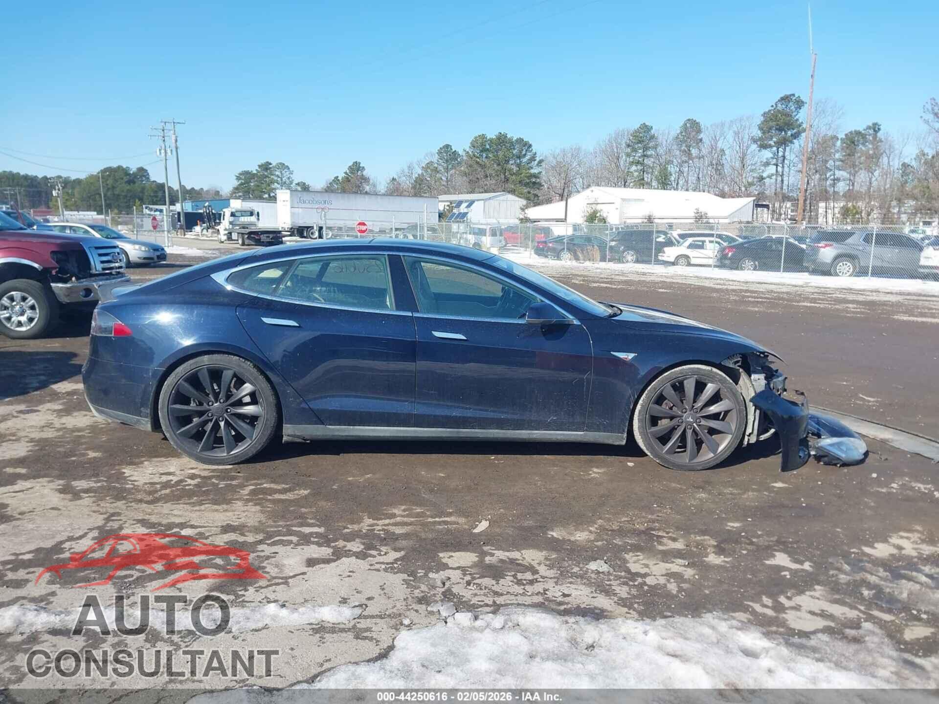 TESLA MODEL S 2012 - 5YJSA1CP3CFP01528
