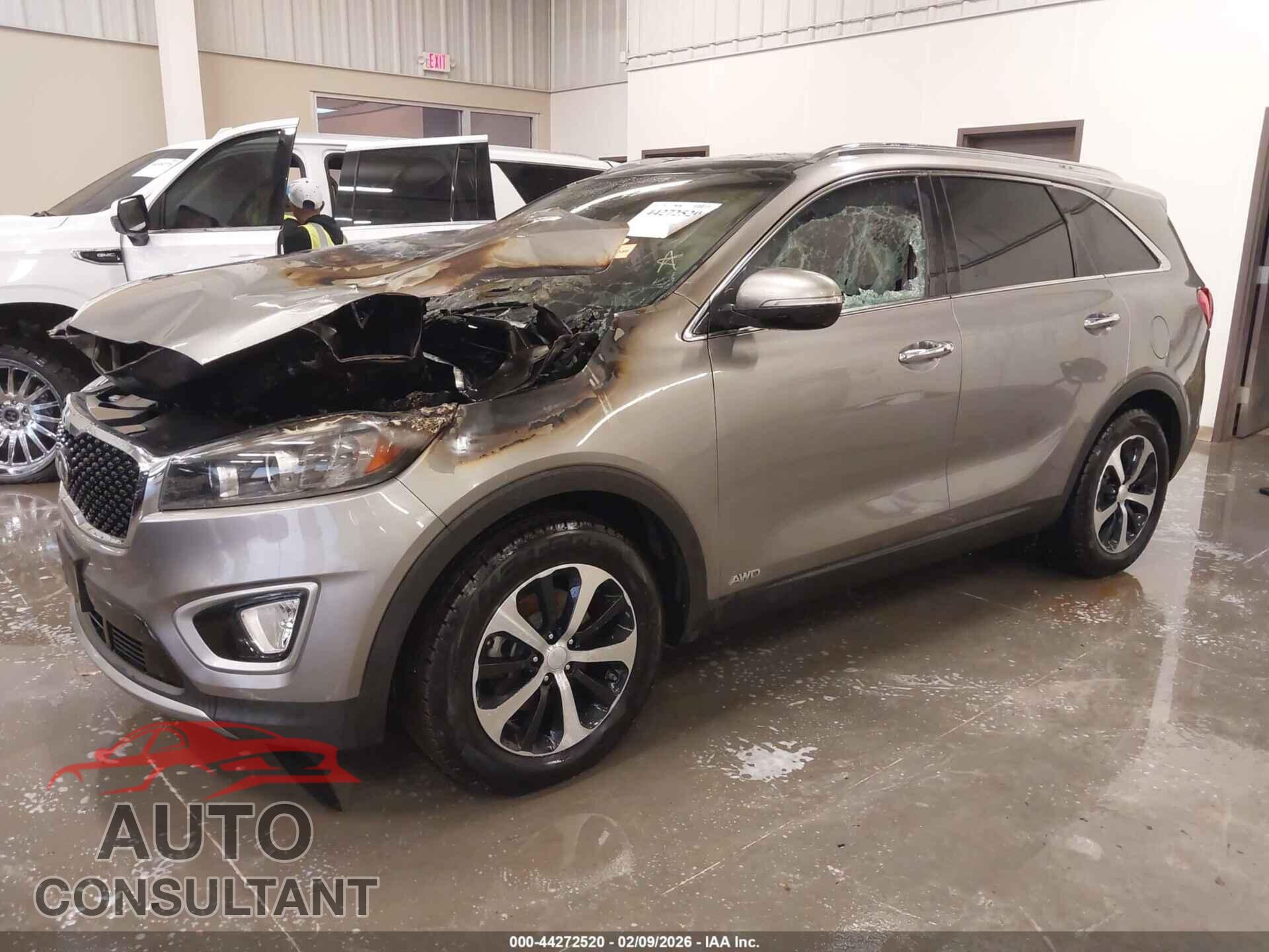 KIA SORENTO 2018 - 5XYPHDA18JG360165