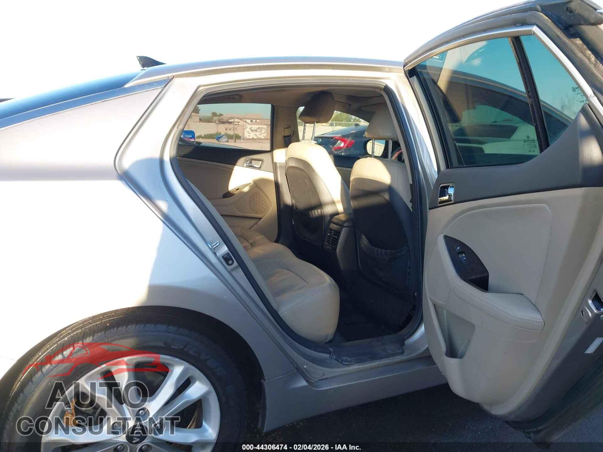 KIA OPTIMA 2011 - KNAGN4A68B5131853
