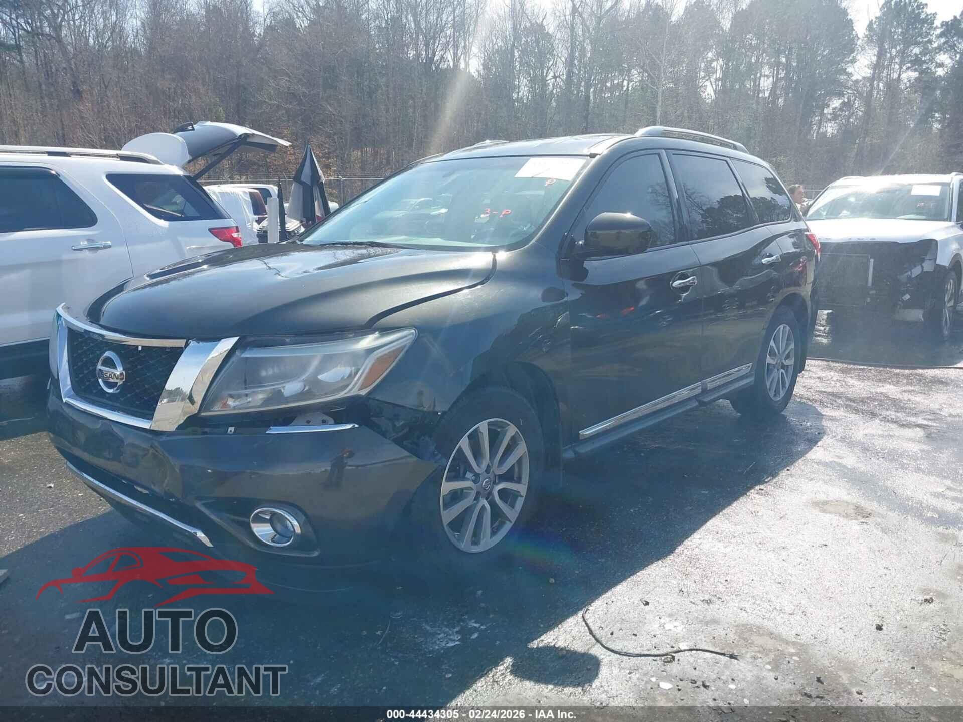 NISSAN PATHFINDER 2015 - 5N1AR2MN2FC608343
