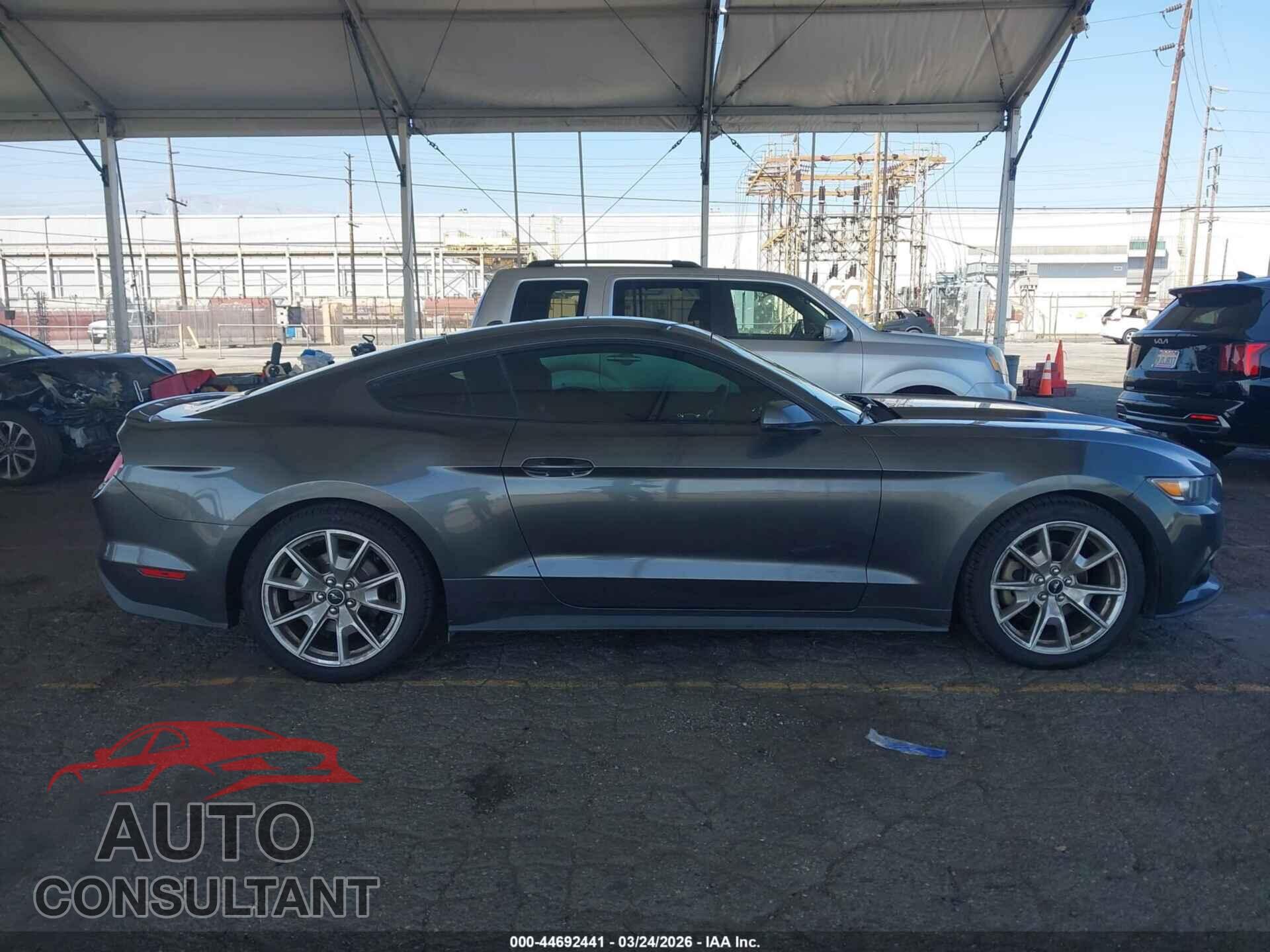 FORD MUSTANG 2015 - 1FA6P8TH5F5322303