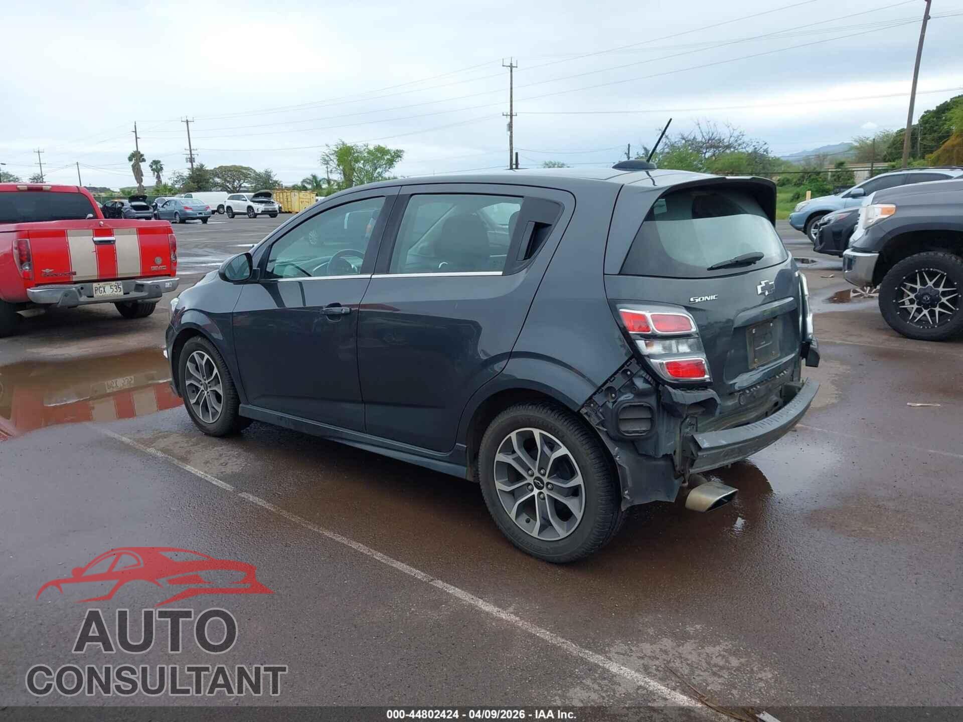 CHEVROLET SONIC 2020 - 1G1JD6SB3L4137689