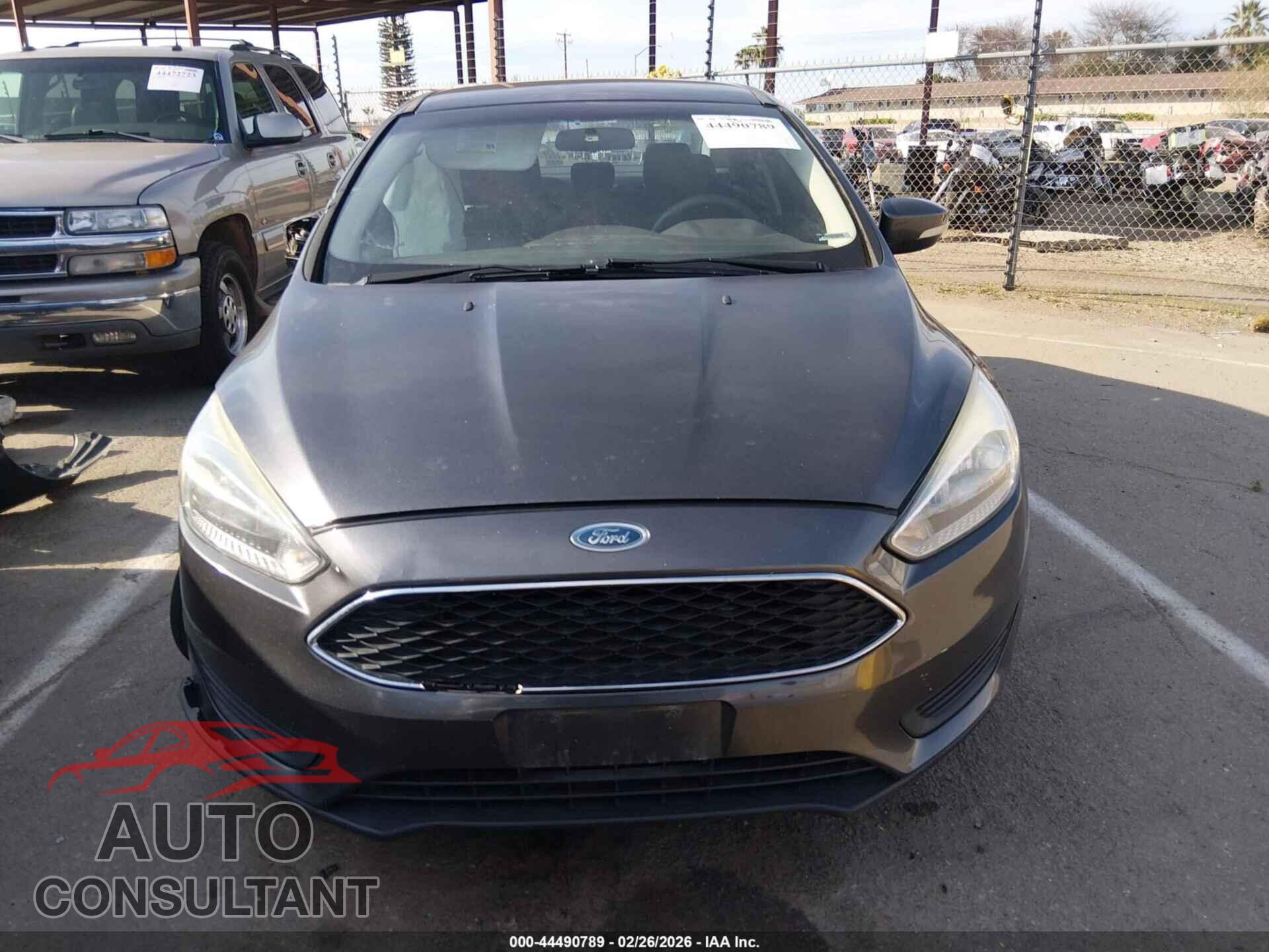 FORD FOCUS 2015 - 1FADP3F23FL369410