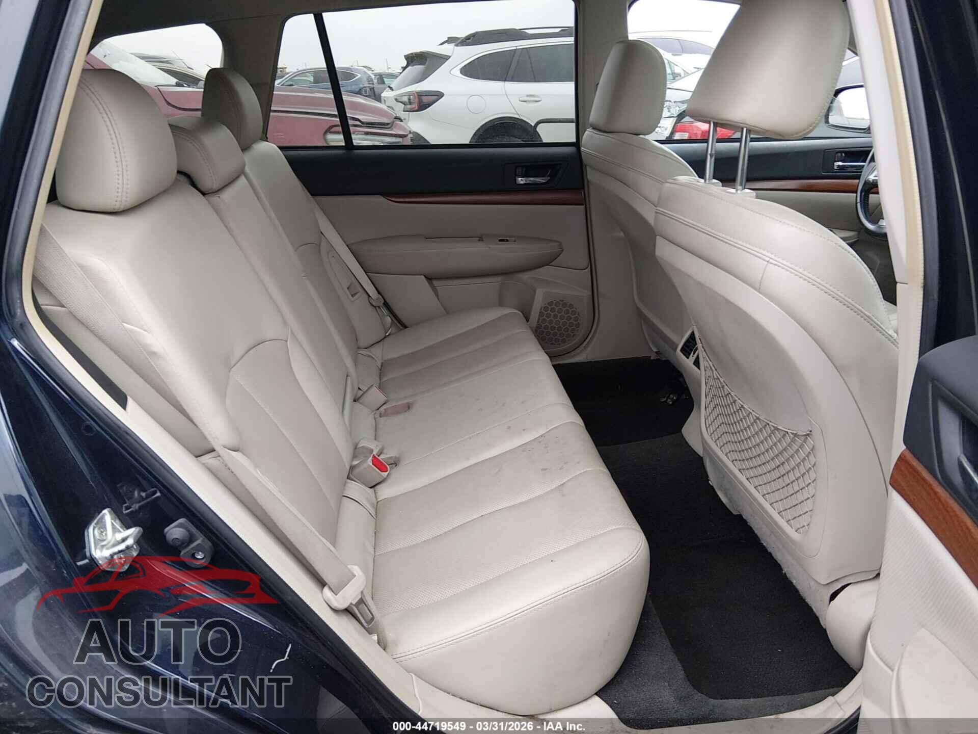 SUBARU OUTBACK 2014 - 4S4BRBLC5E3215150