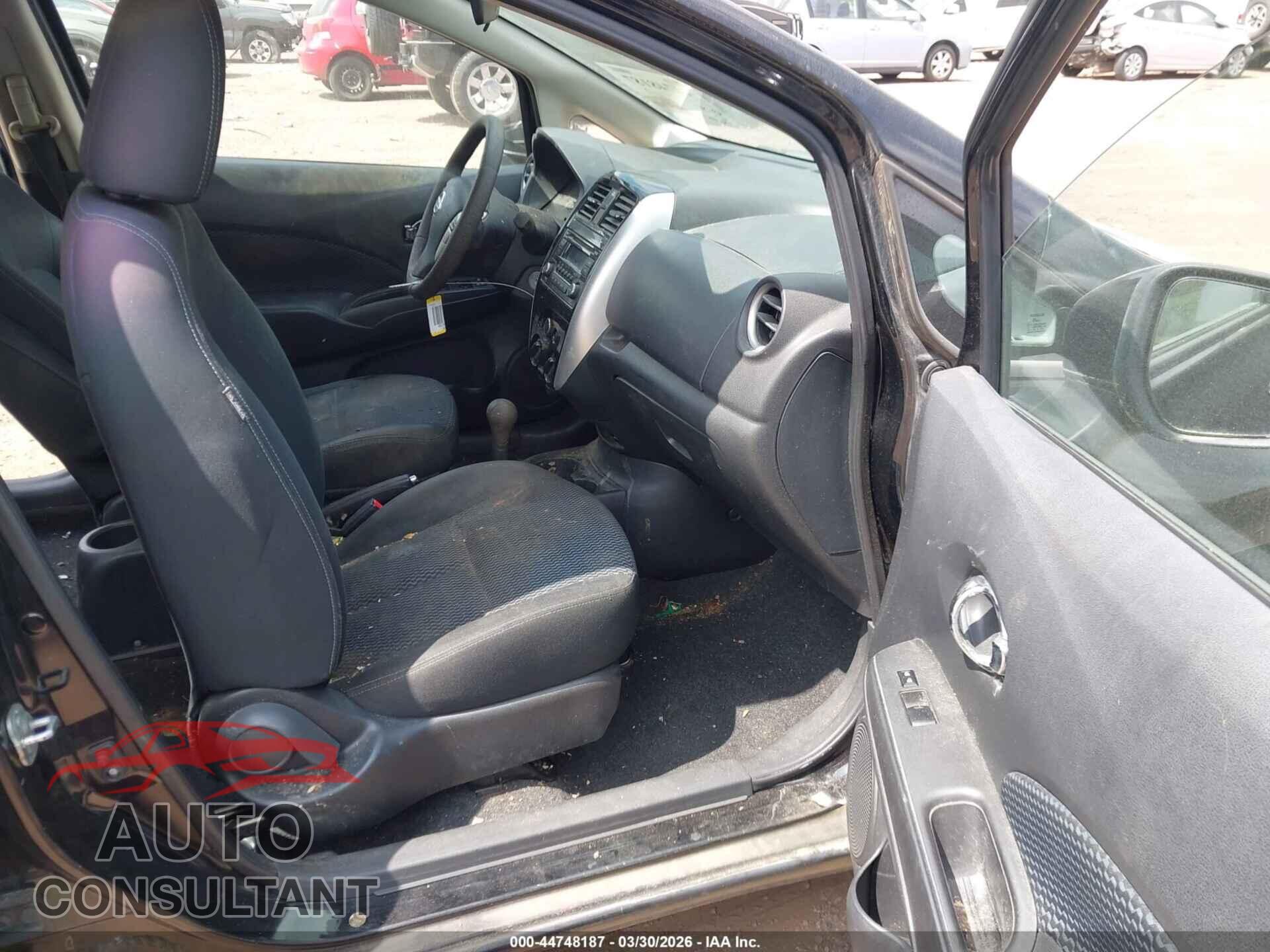 NISSAN VERSA NOTE 2015 - 3N1CE2CP2FL381285
