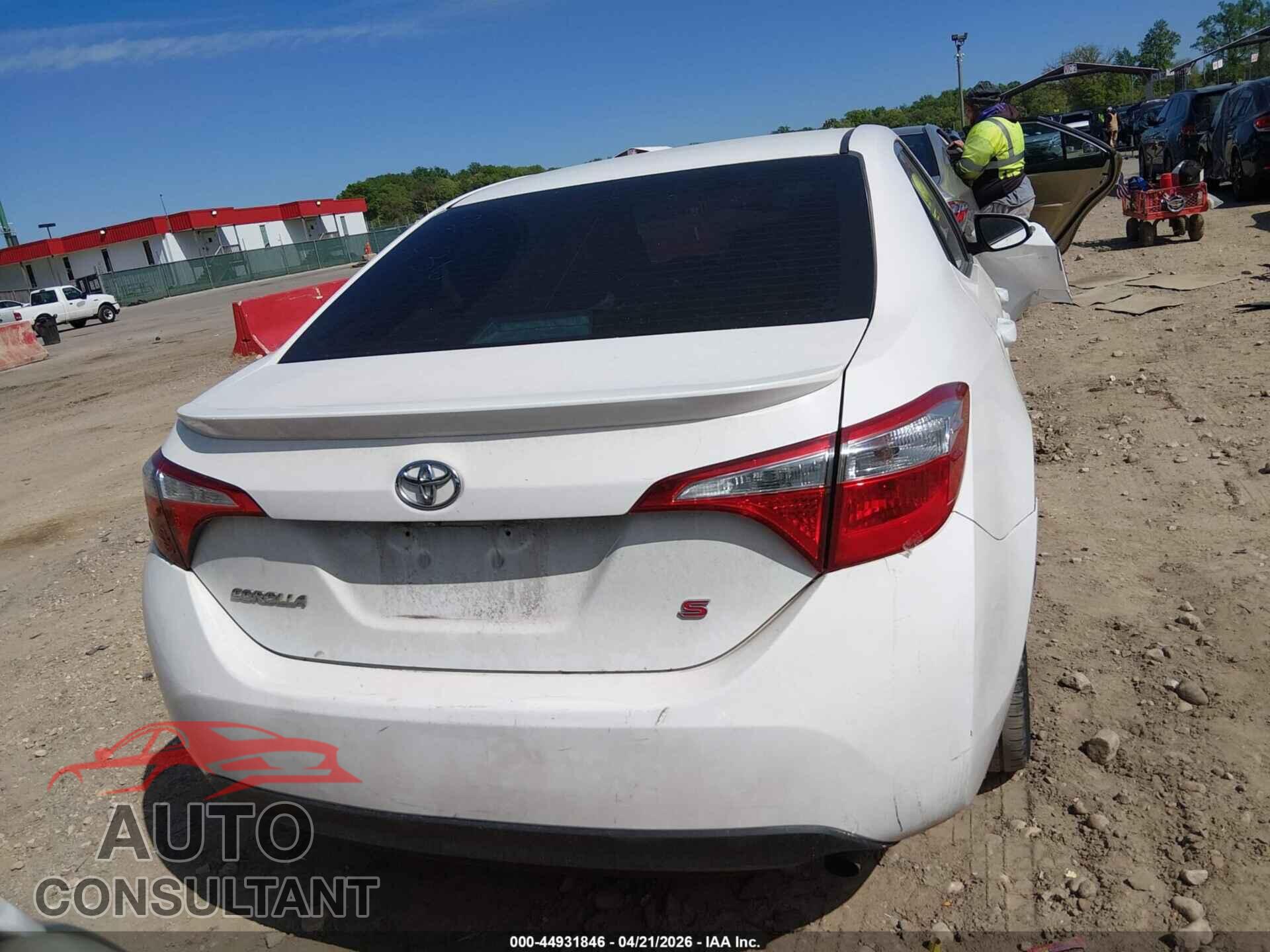 TOYOTA COROLLA 2014 - 2T1BURHEXEC034722