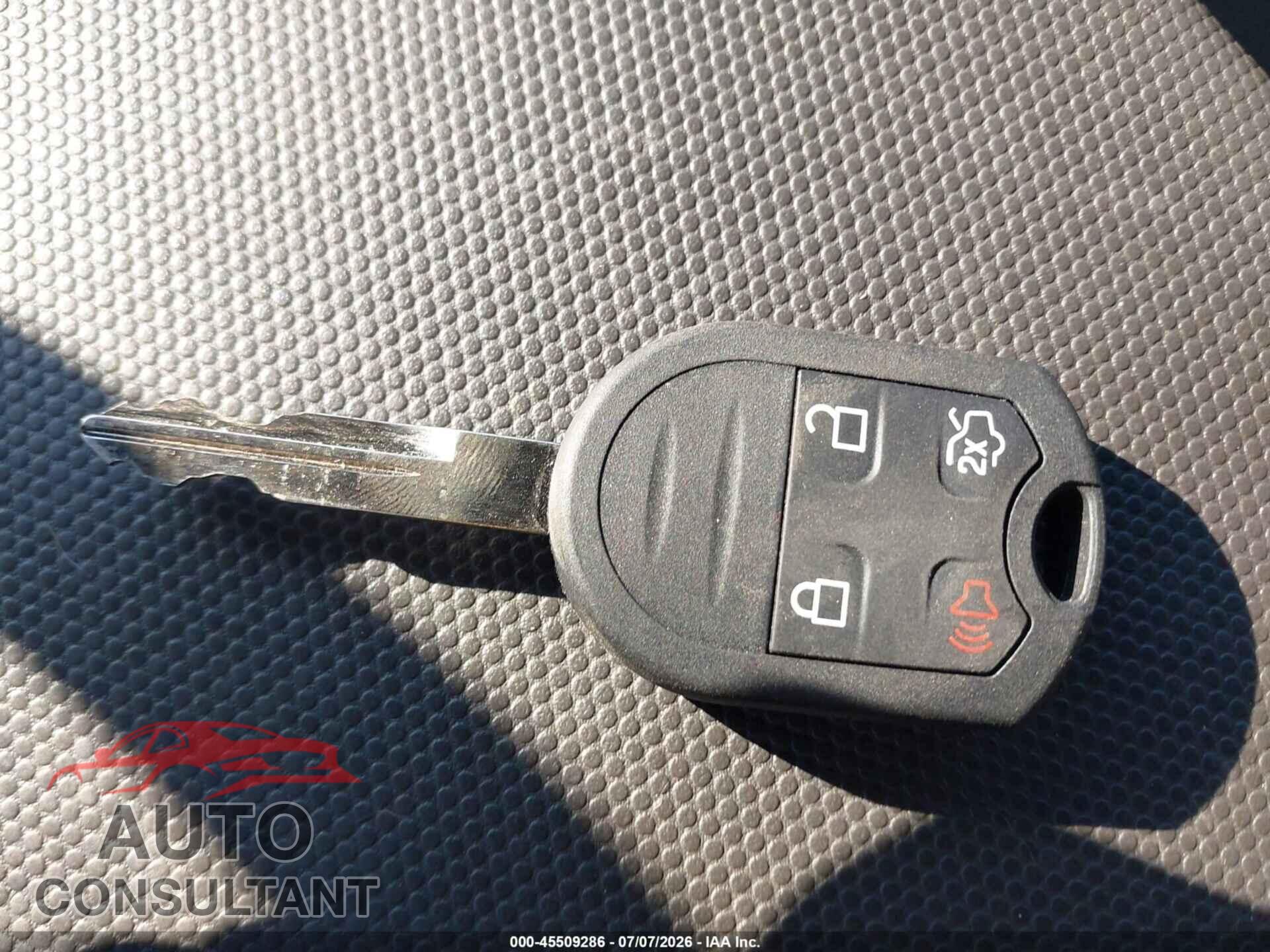 FORD ESCAPE 2010 - 1FMCU9DG1AKC48448