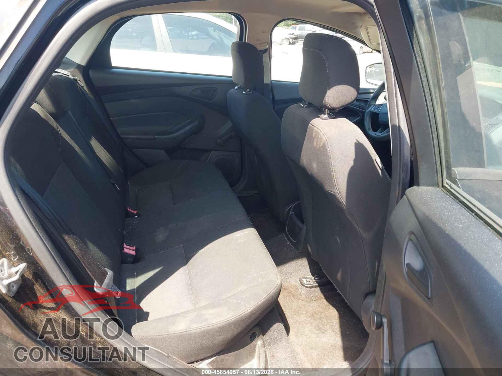 FORD FOCUS 2017 - 1FADP3E25HL262184