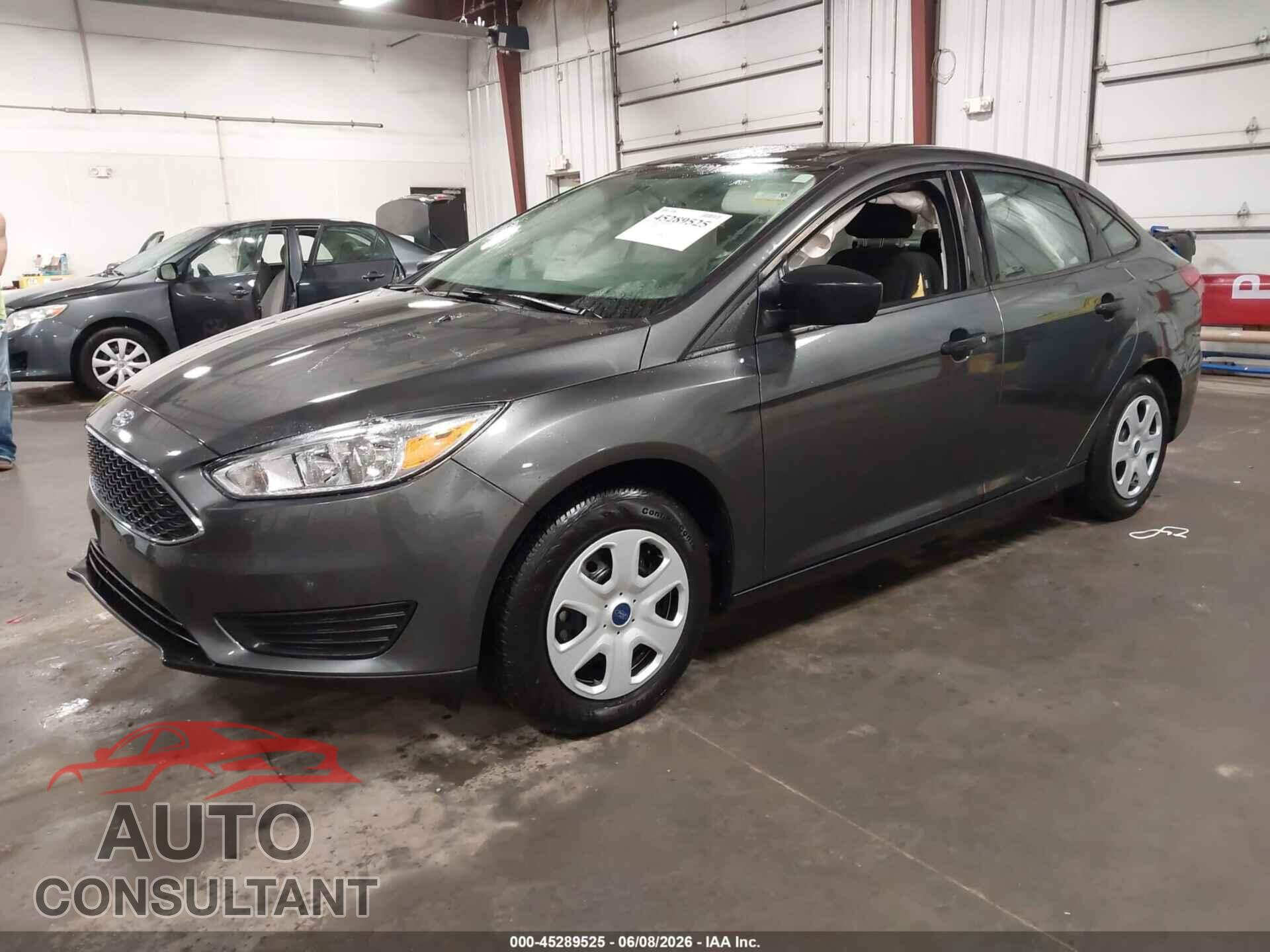 FORD FOCUS 2017 - 1FADP3E25HL275744