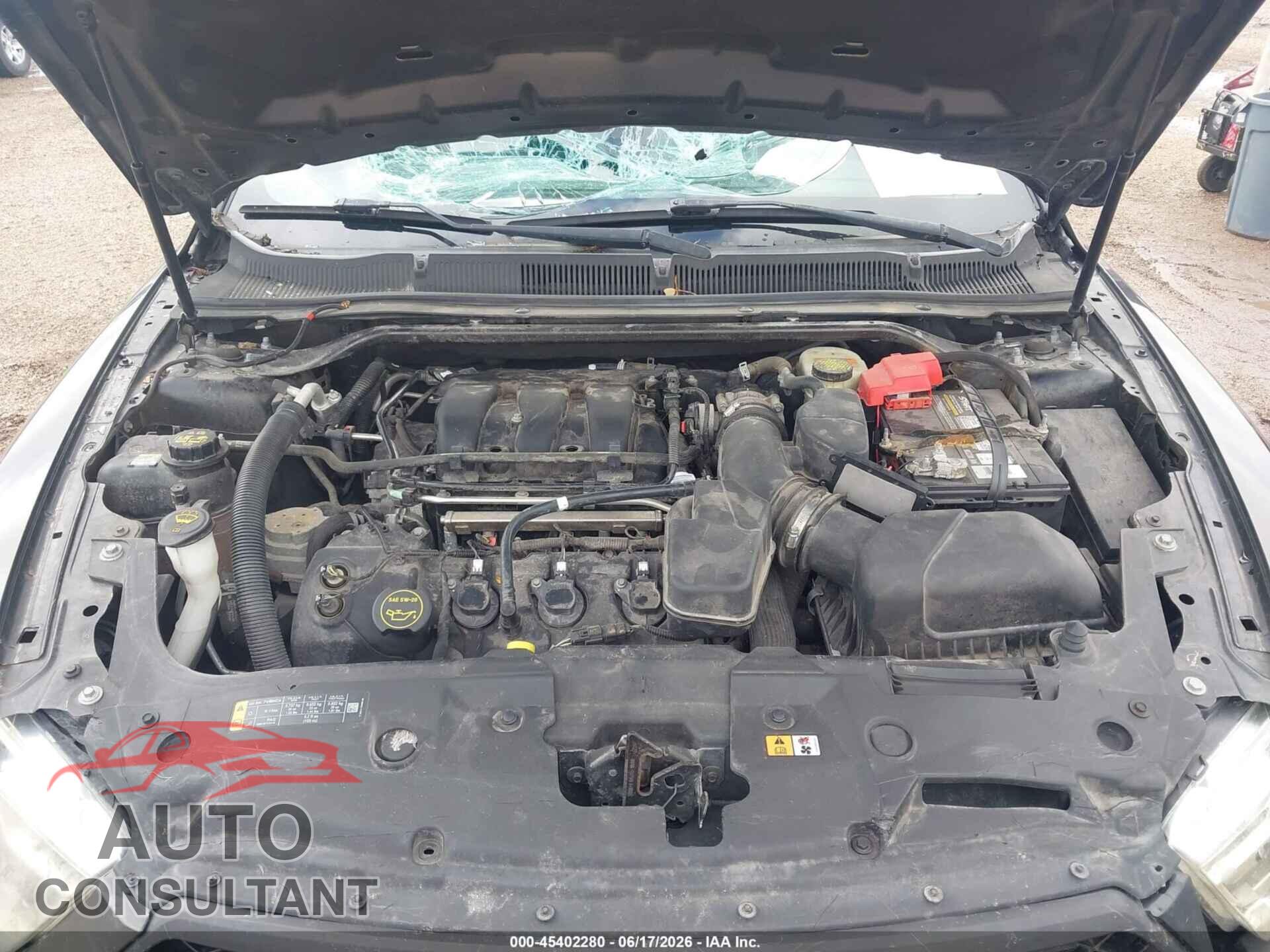 FORD TAURUS 2017 - 1FAHP2E87HG112702