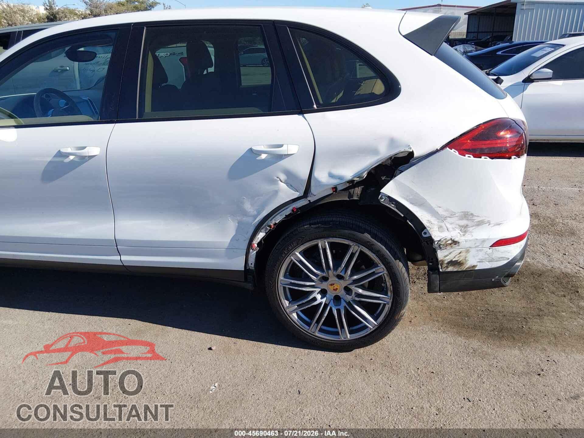 PORSCHE CAYENNE 2017 - WP1AA2A27HKA84264