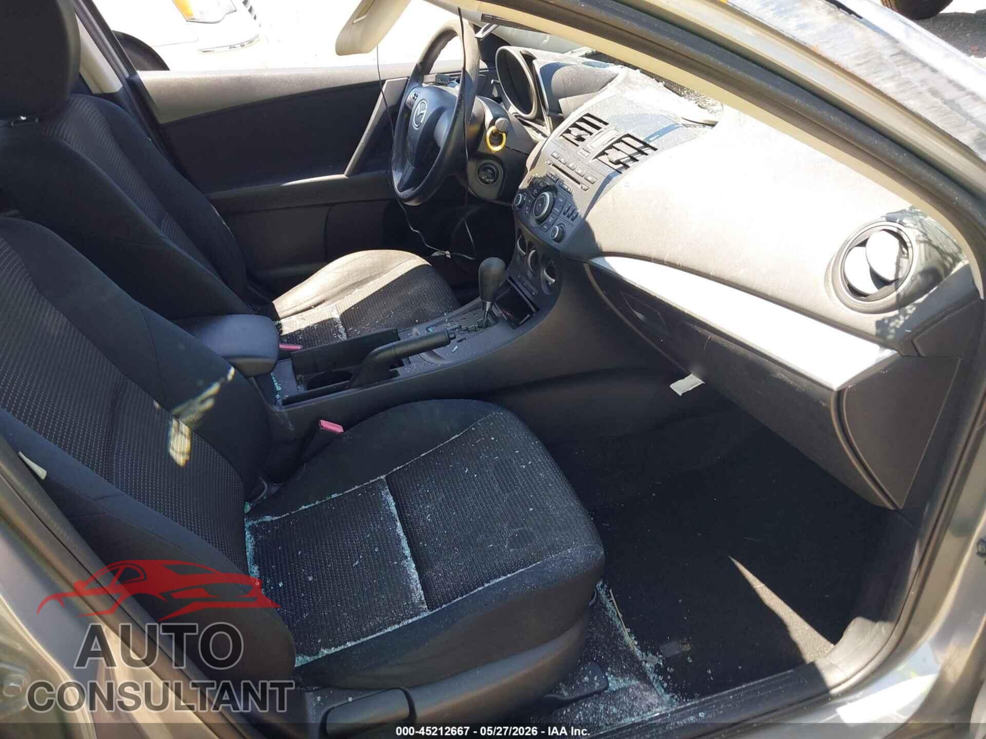 MAZDA MAZDA3 2012 - JM1BL1UF7C1528248