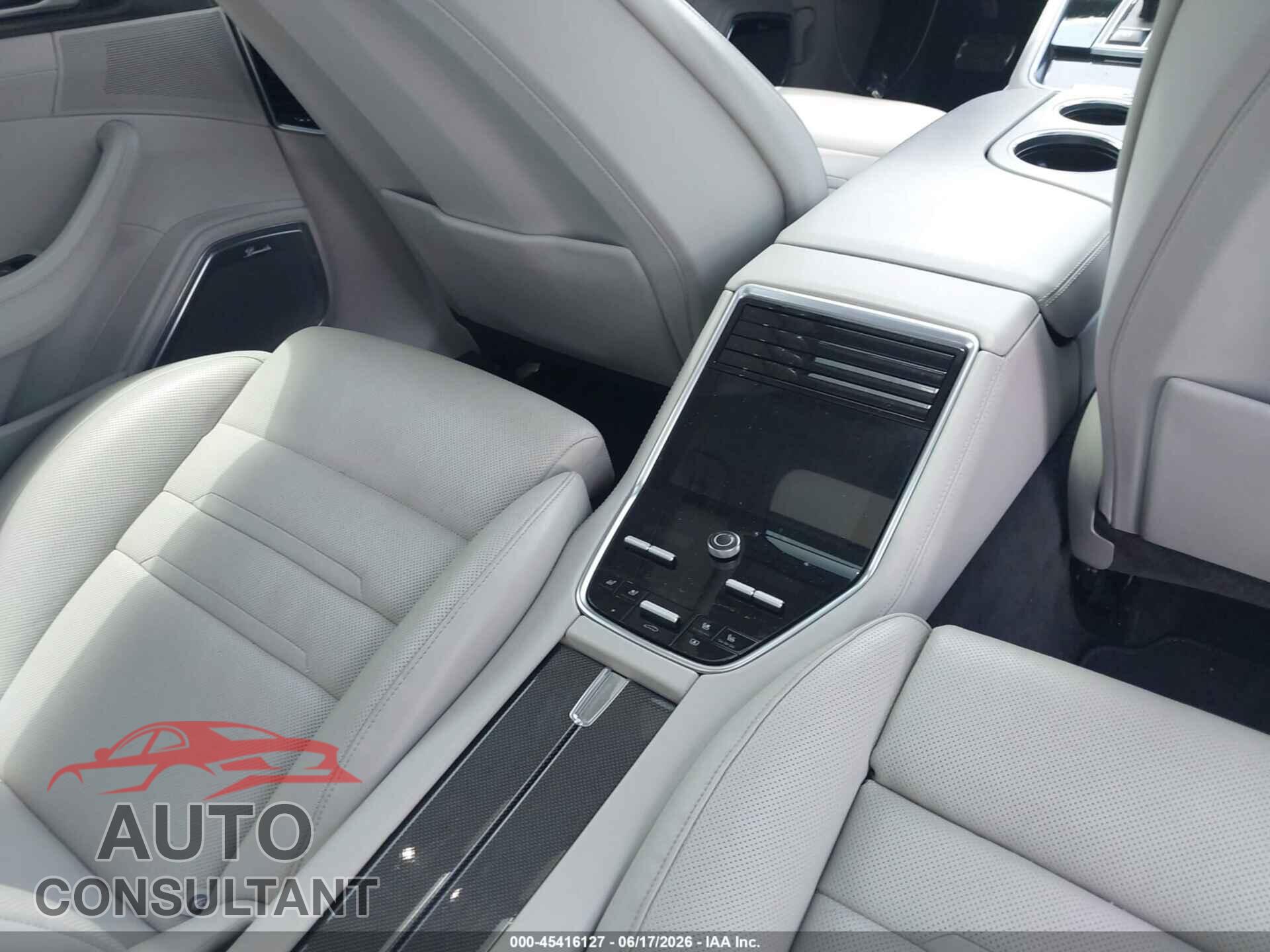 PORSCHE PANAMERA 2017 - WP0AF2A78HL153455