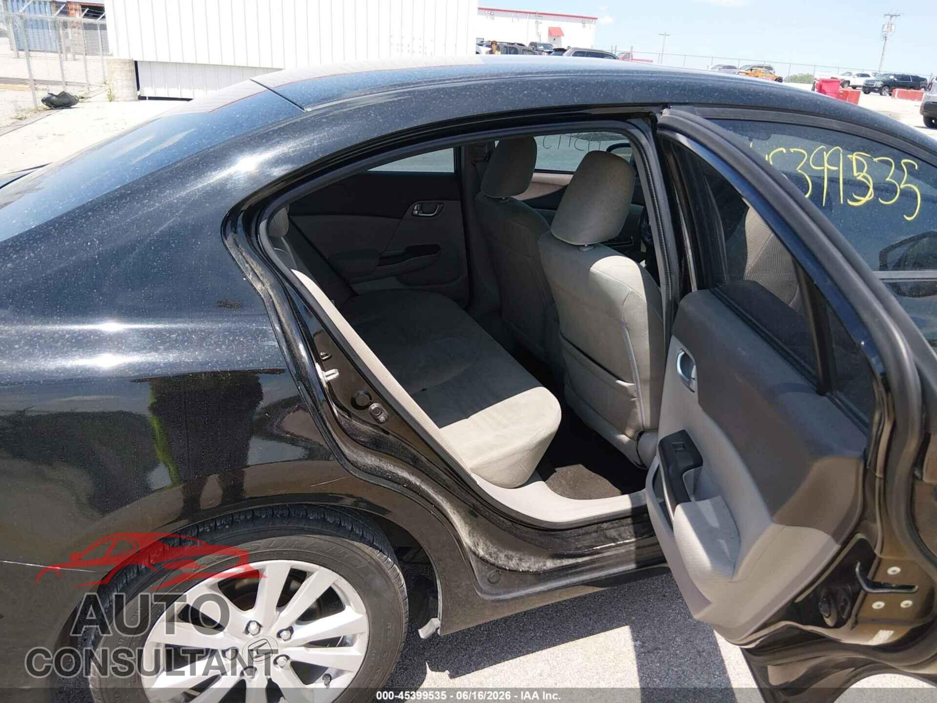 HONDA CIVIC 2012 - 2HGFB2F86CH605297
