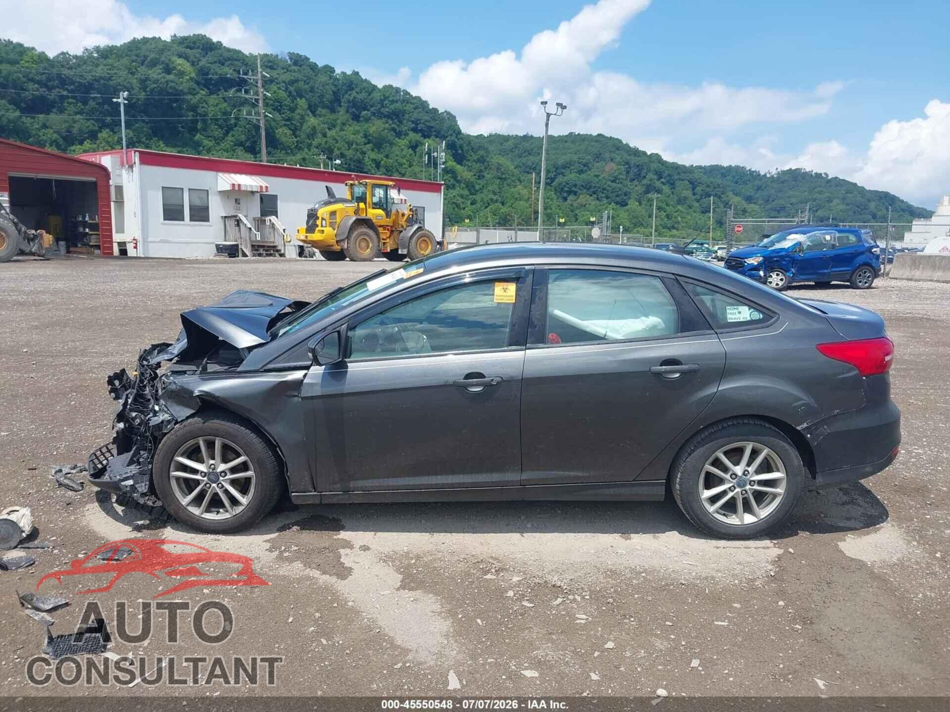 FORD FOCUS 2016 - 1FADP3F26GL377826