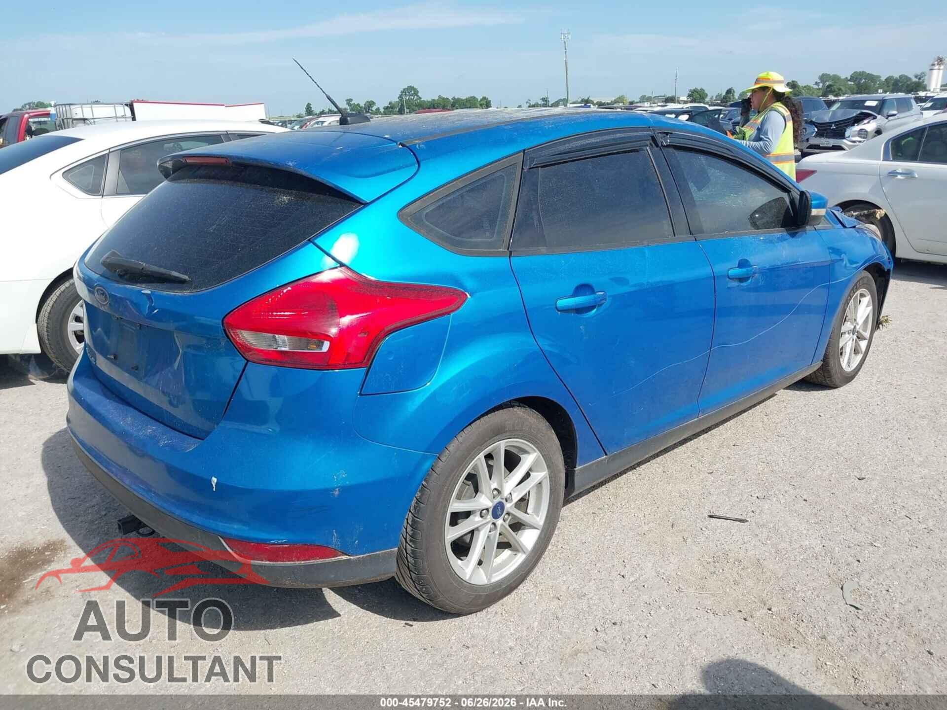 FORD FOCUS 2016 - 1FADP3K27GL360572