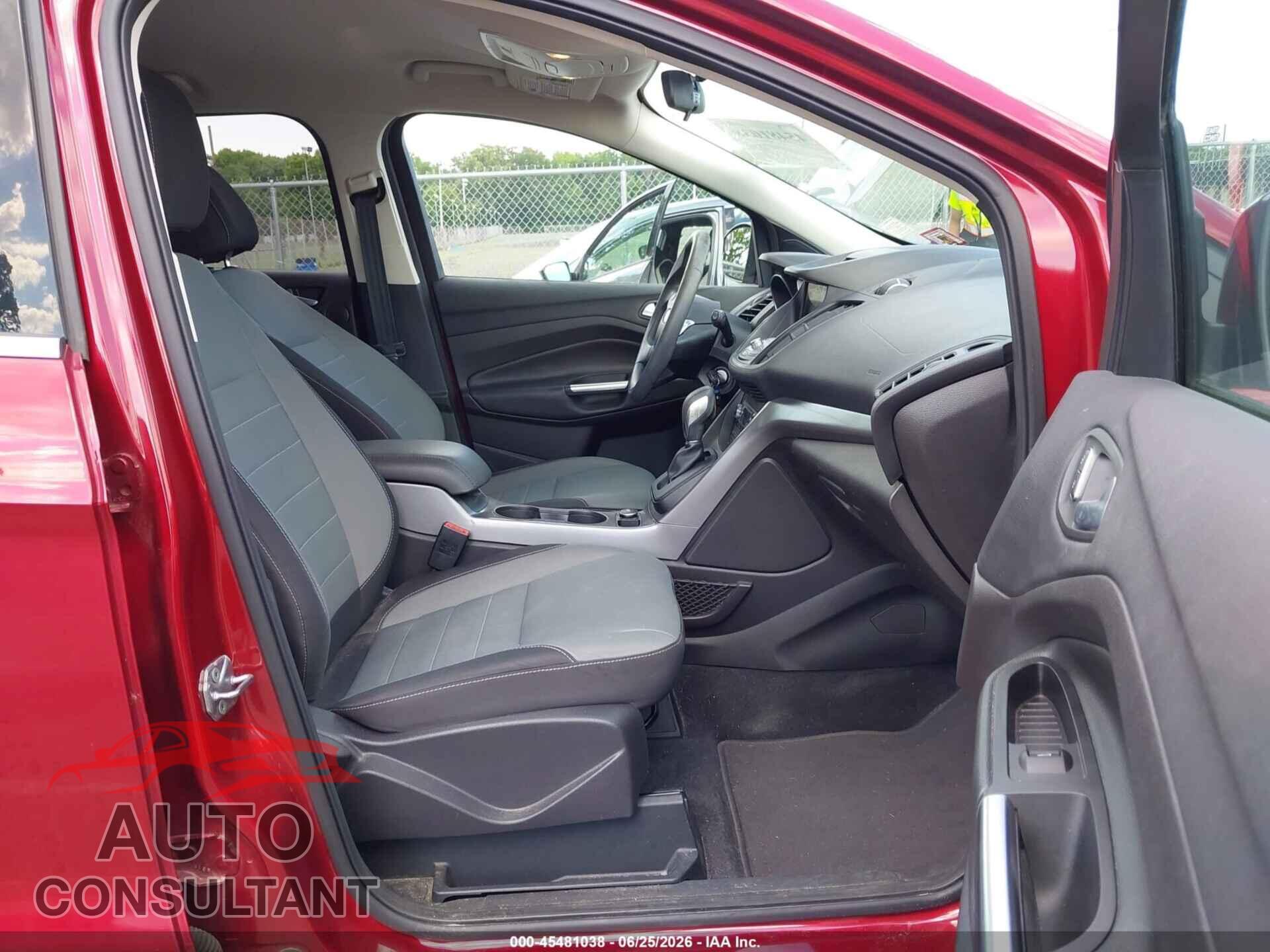FORD ESCAPE 2016 - 1FMCU9GX4GUB03087