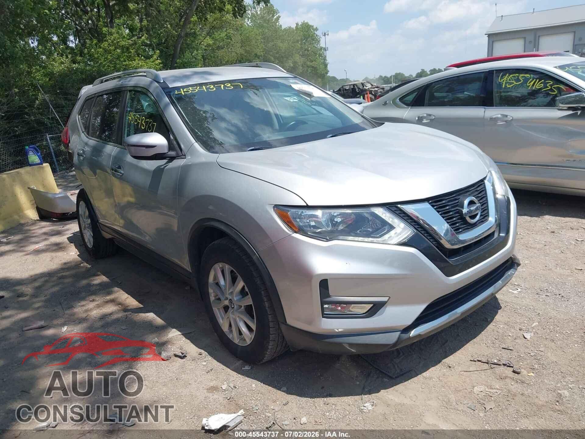NISSAN ROGUE 2017 - KNMAT2MVXHP526331