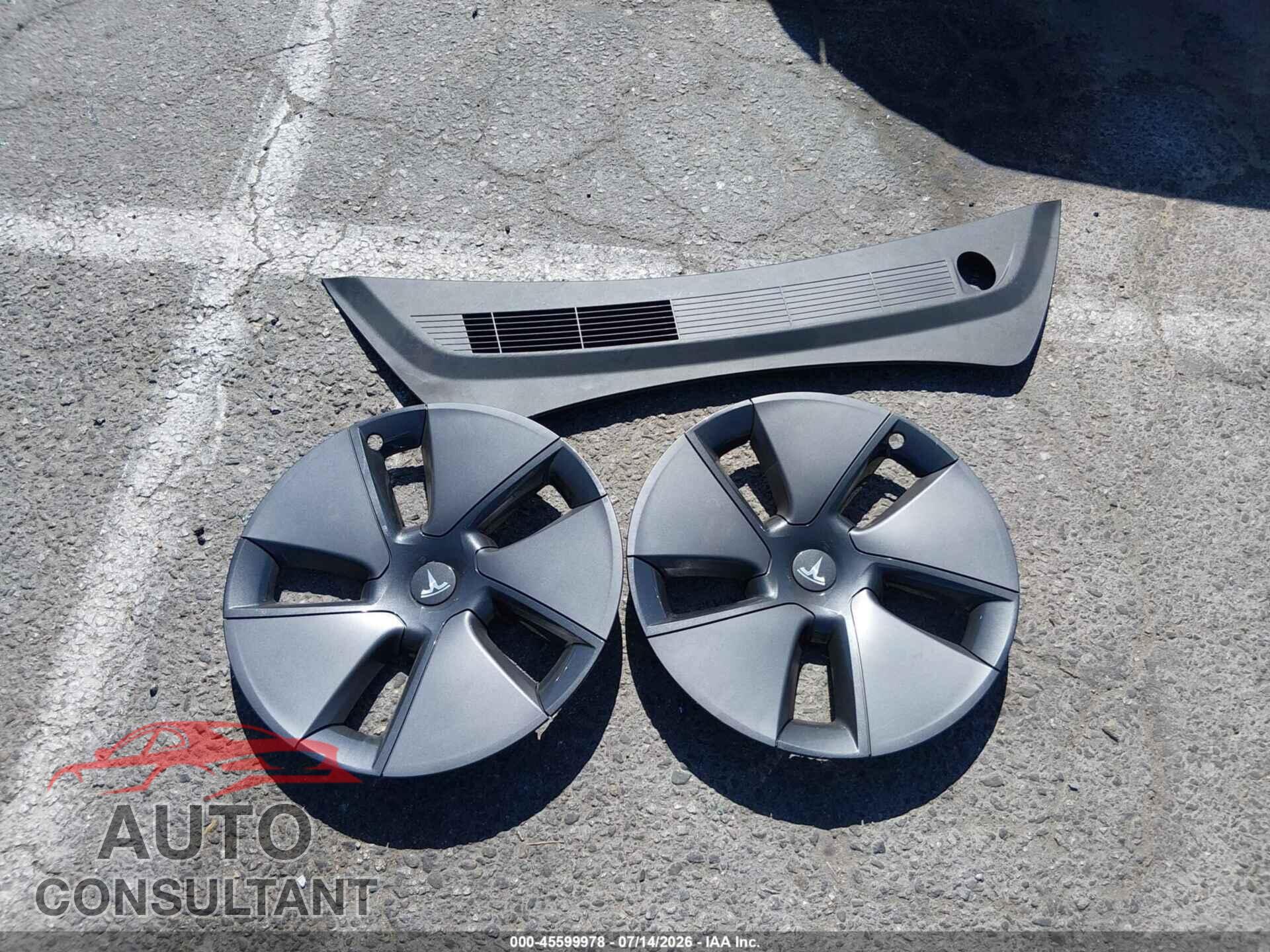 TESLA MODEL 3 2023 - 5YJ3E1EA3PF543182