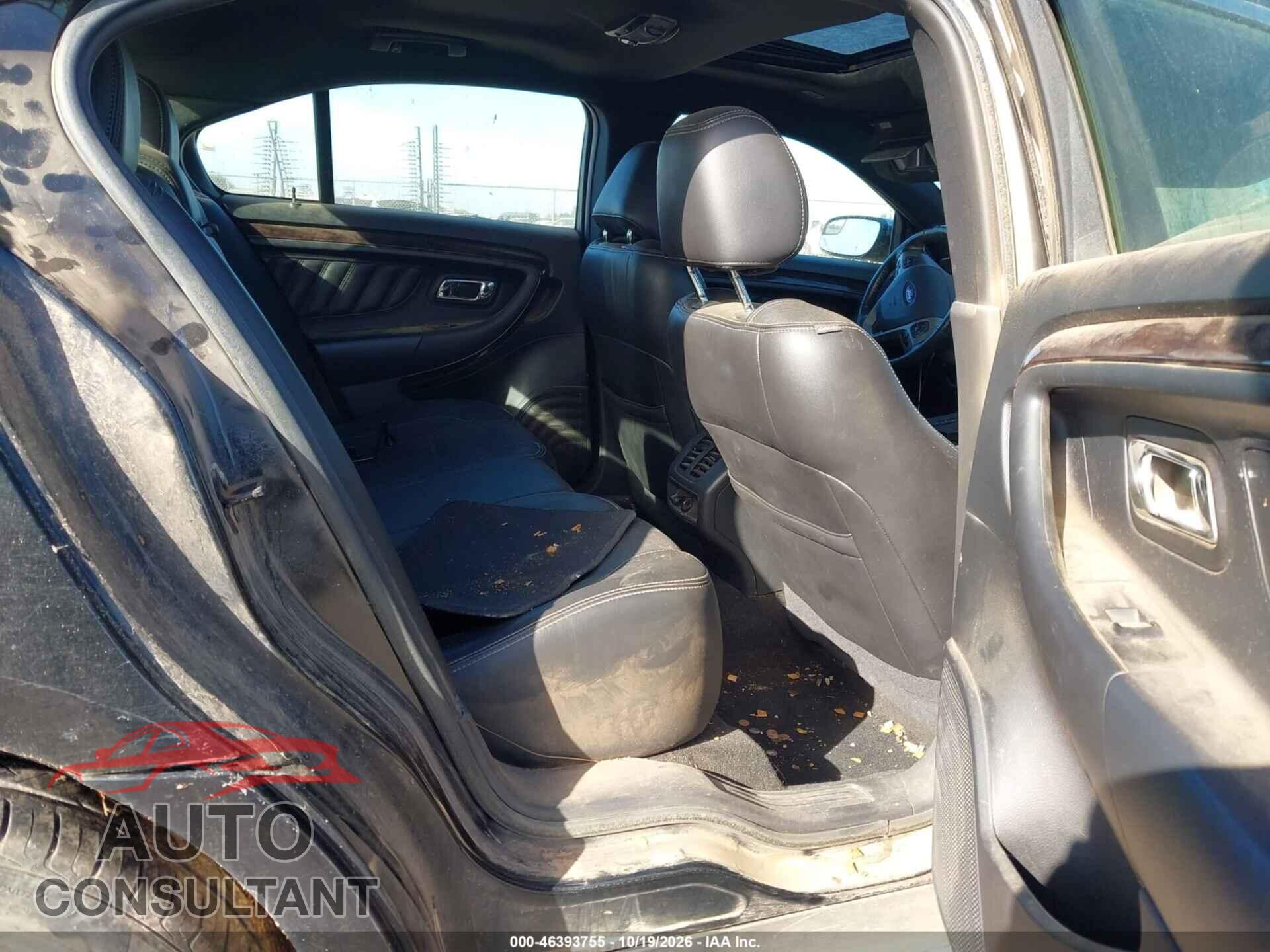 FORD TAURUS 2015 - 1FAHP2F83FG180300