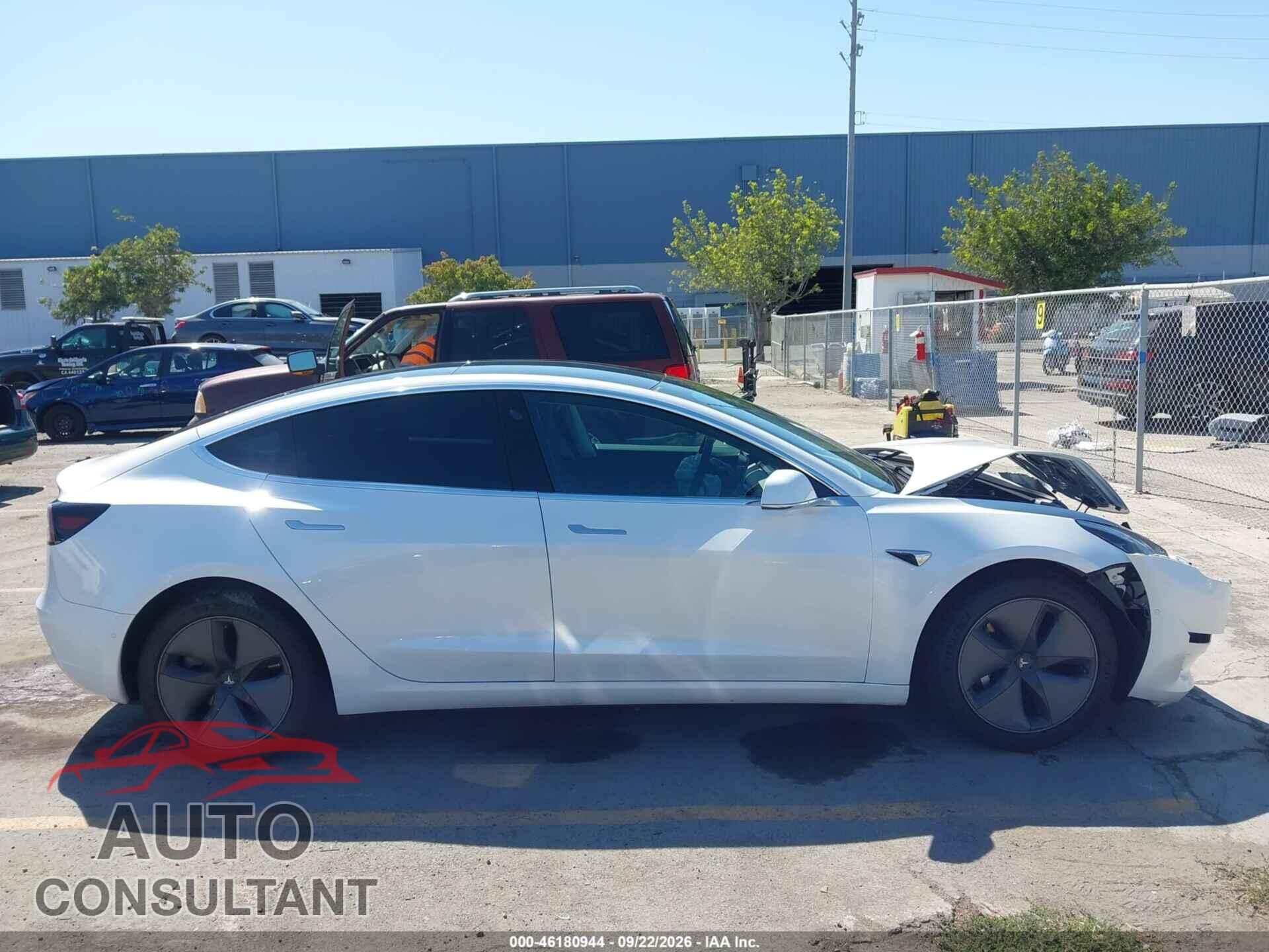TESLA MODEL 3 2019 - 5YJ3E1EB3KF511530