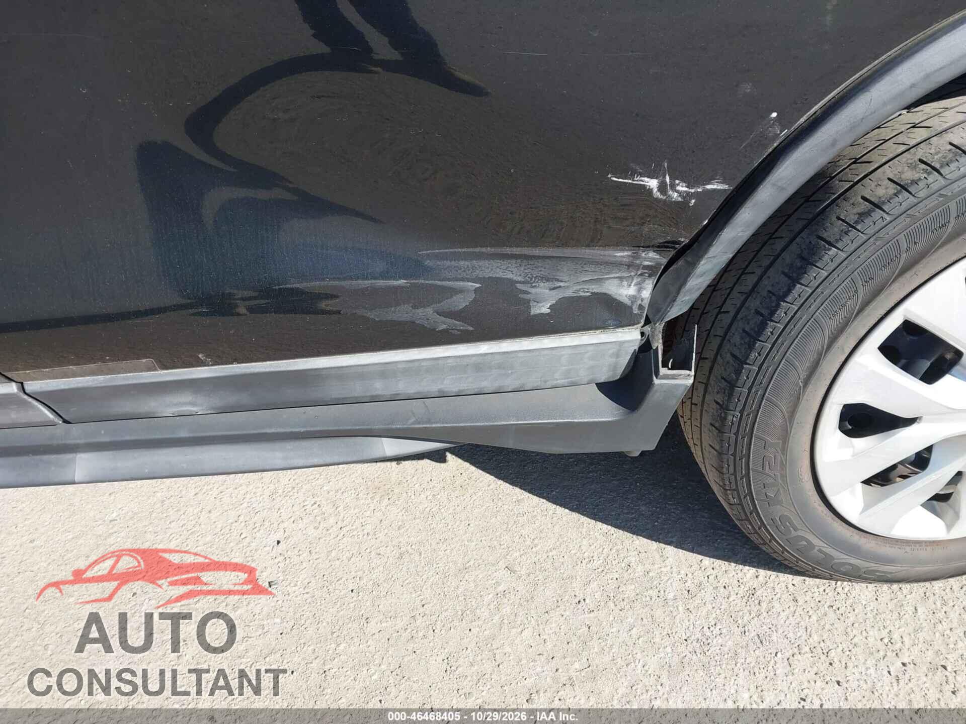 NISSAN ROGUE 2017 - KNMAT2MT4HP529191