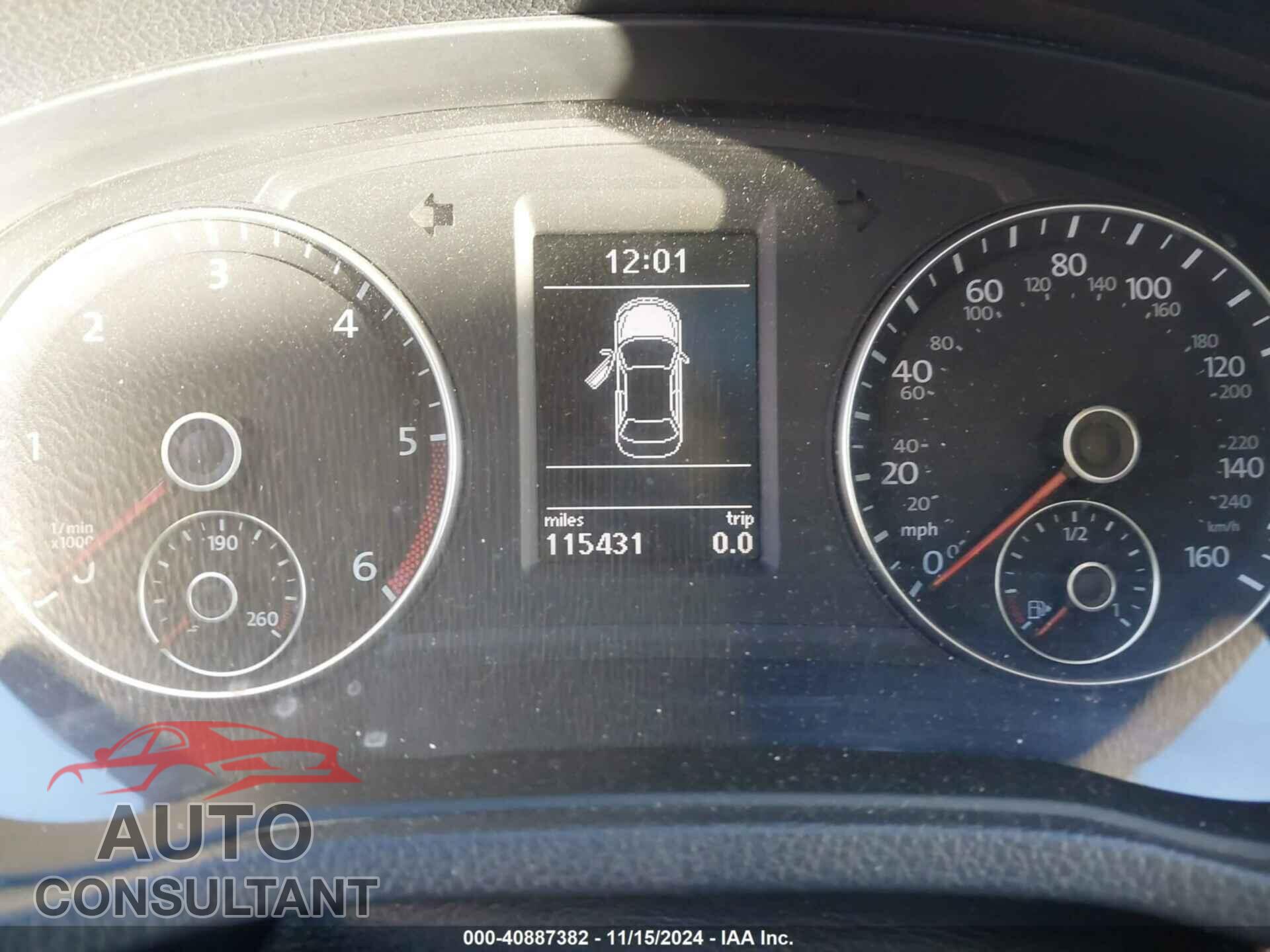 VOLKSWAGEN PASSAT 2012 - 1VWCN7A37CC110205