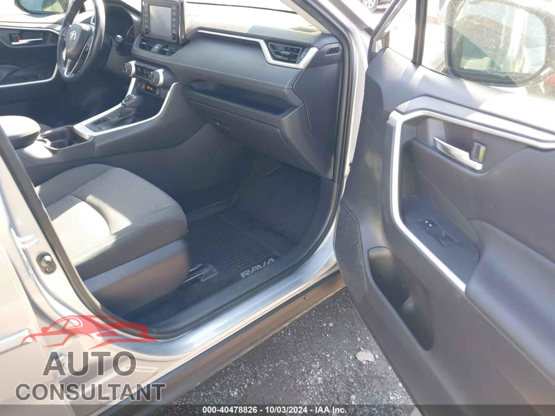 TOYOTA RAV4 2019 - JTMP1RFV3KD015896
