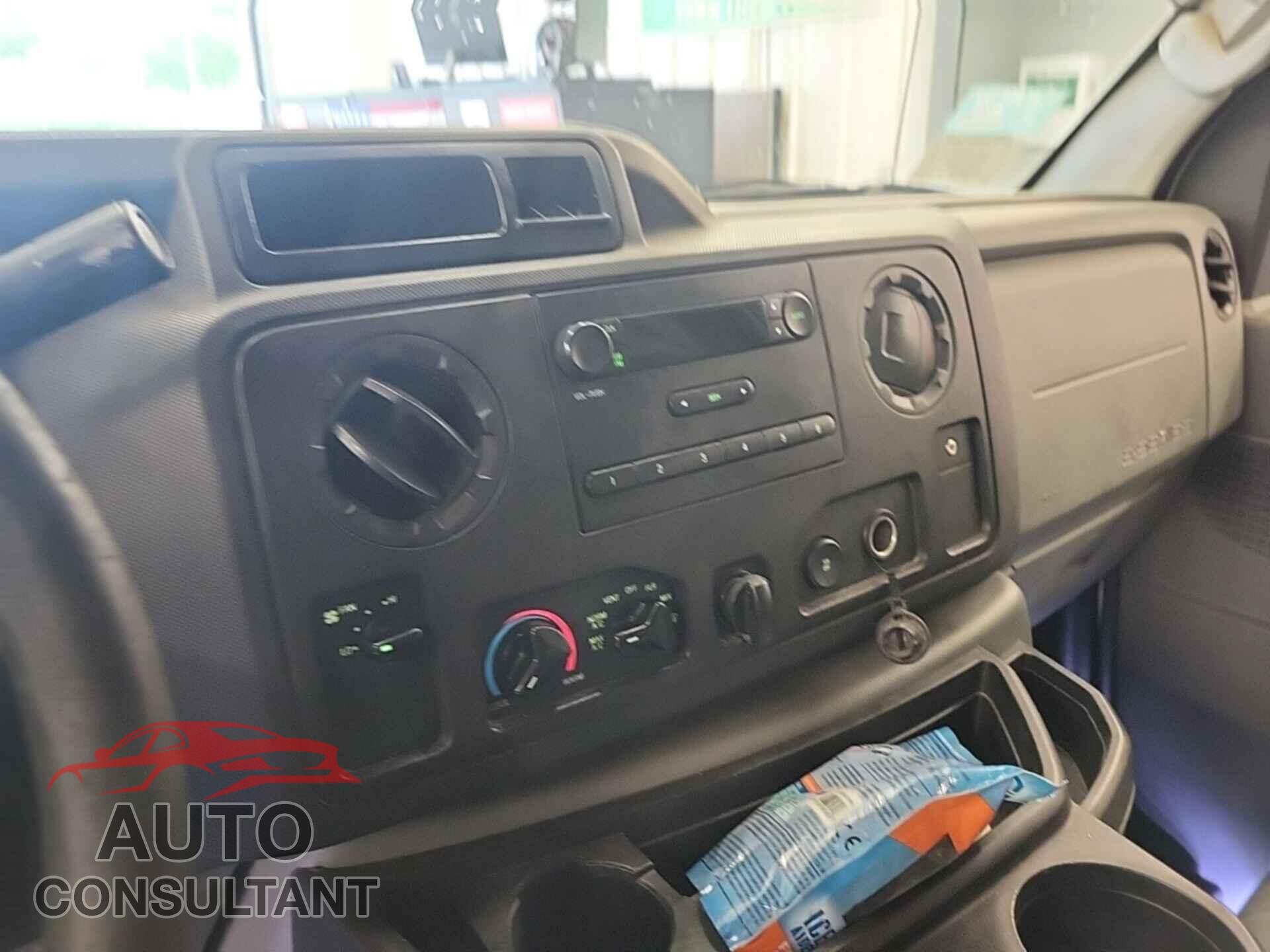 FORD ECONOLINE 2018 - 1FDXE4FS2JDC18950