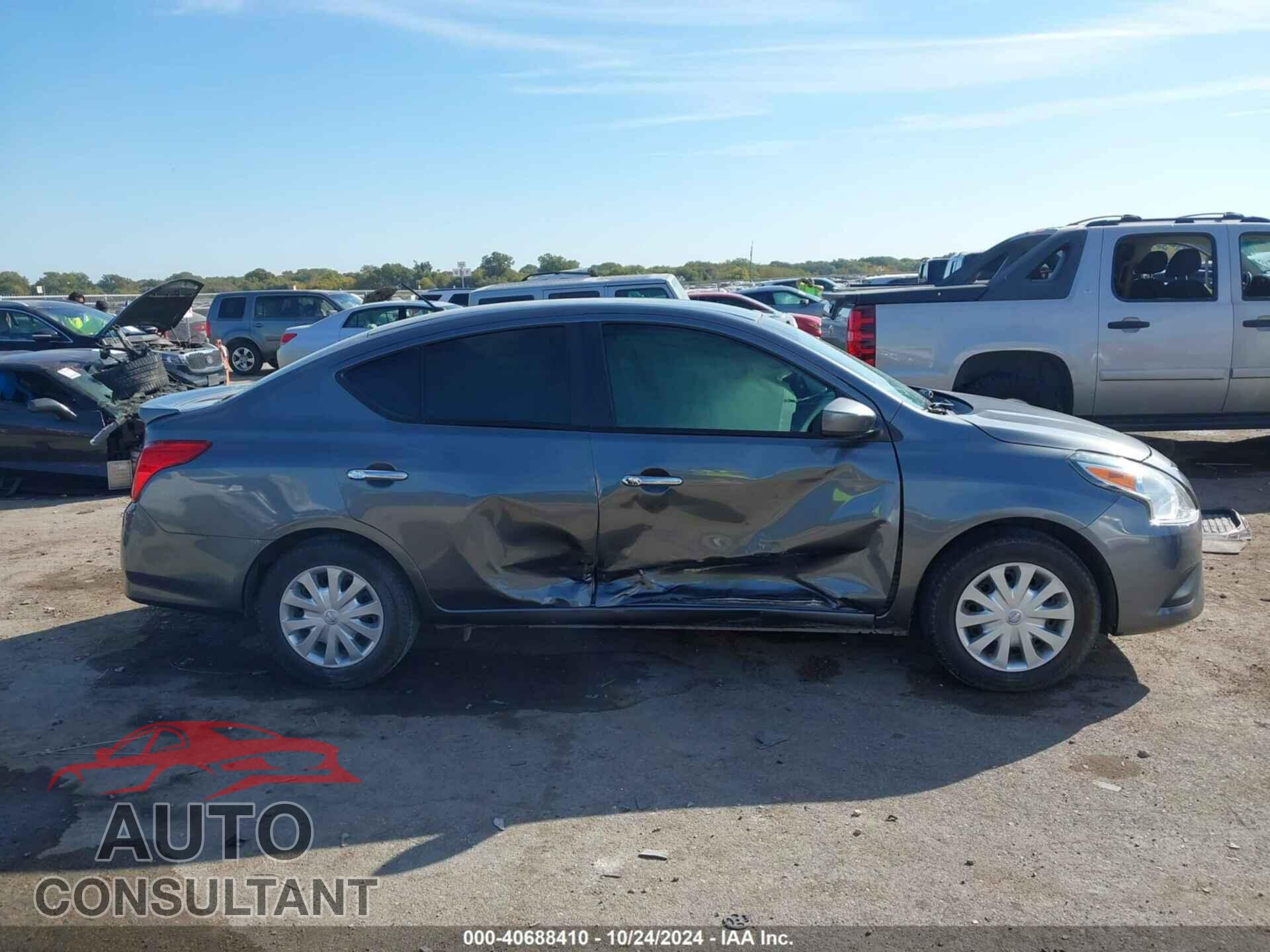 NISSAN VERSA 2019 - 3N1CN7AP3KL871700