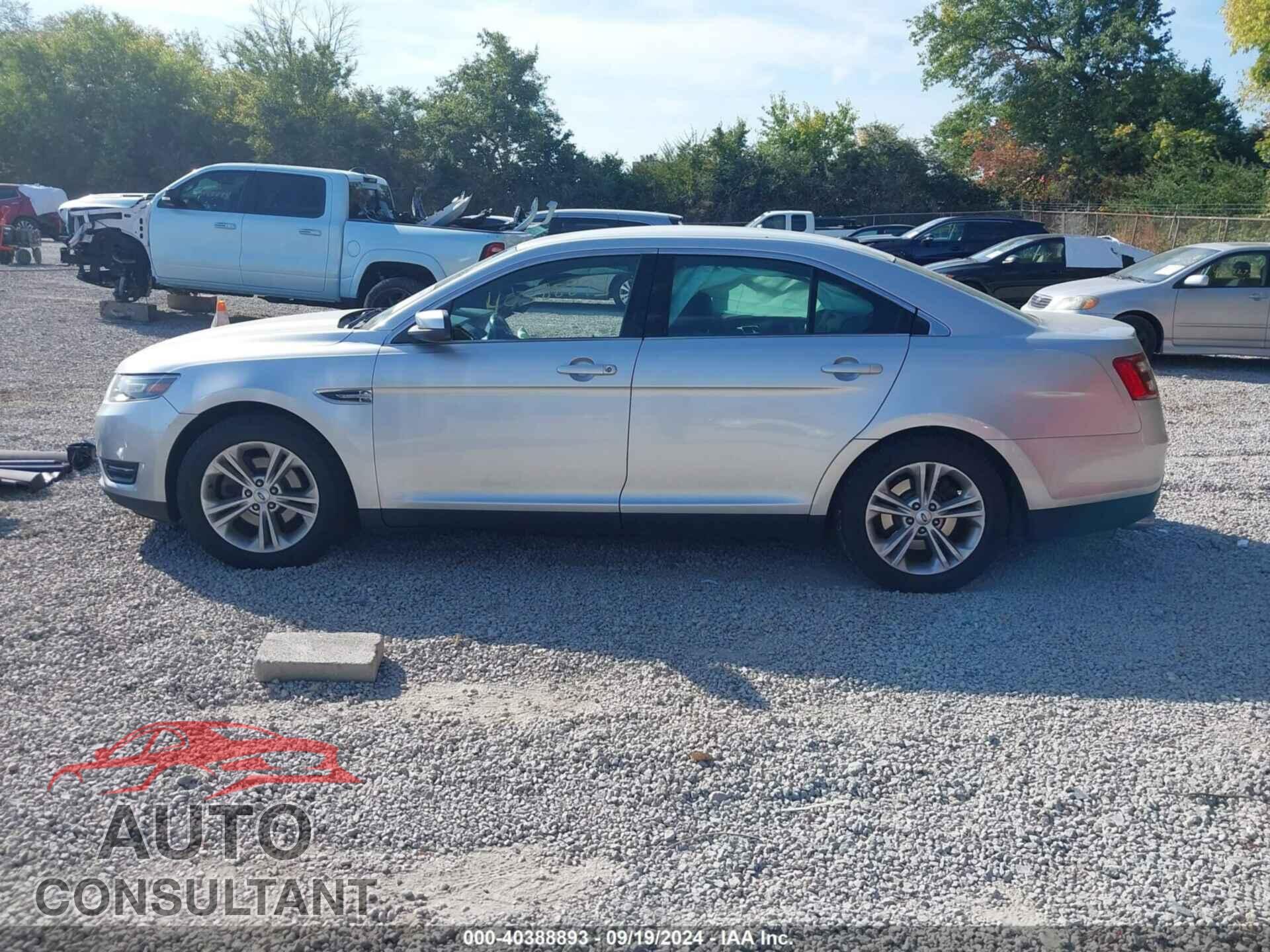 FORD TAURUS 2015 - 1FAHP2E88FG179712