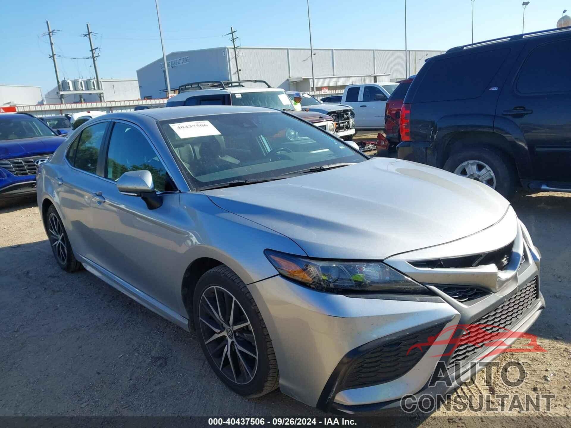 TOYOTA CAMRY 2022 - 4T1G11AK8NU712396