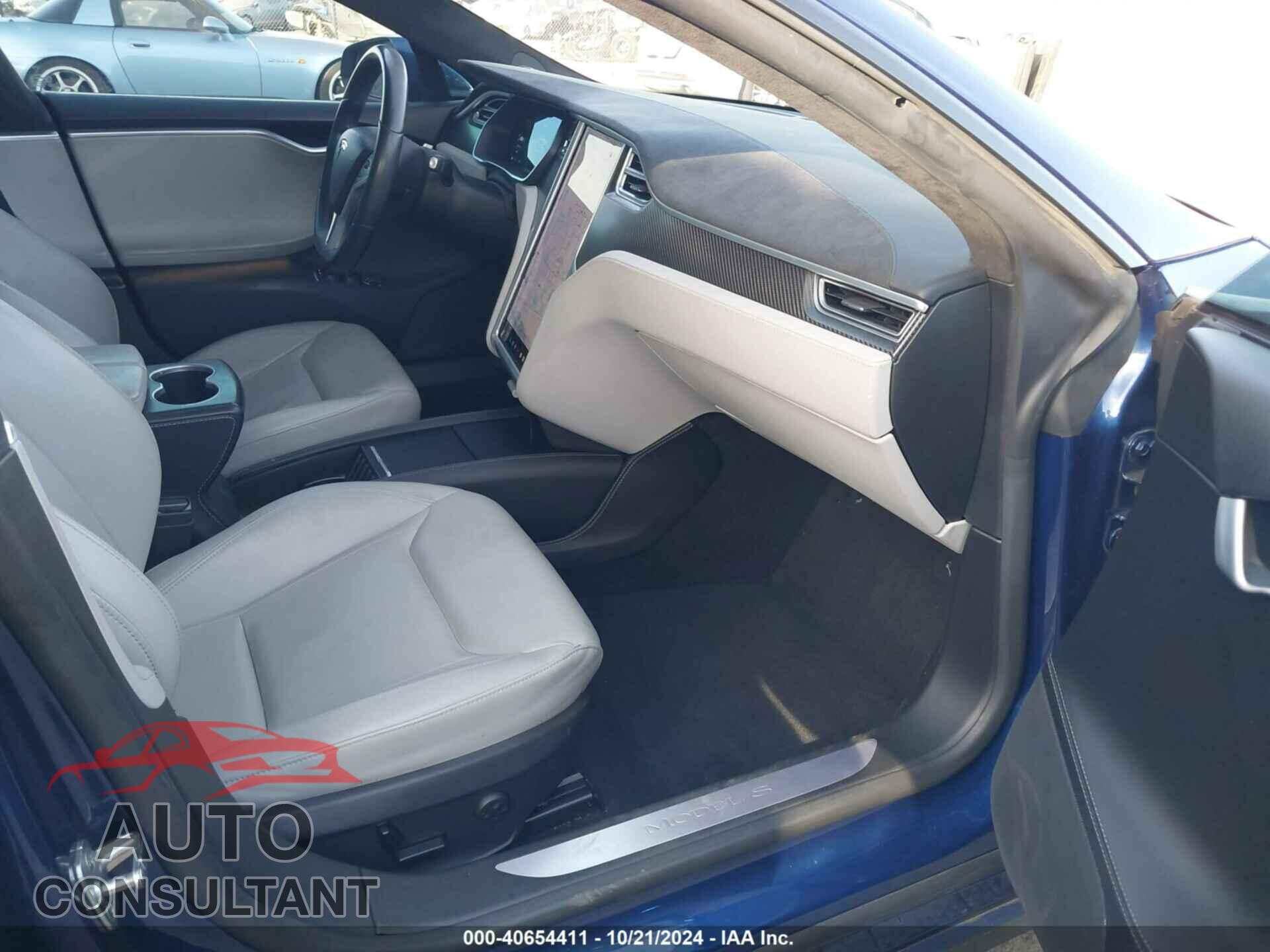 TESLA MODEL S 2015 - 5YJSA1E45FF117185