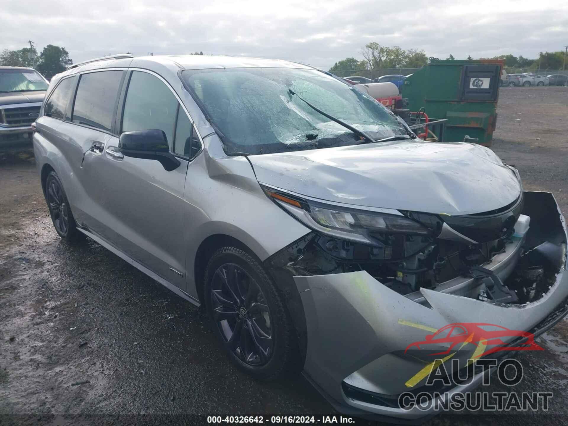 TOYOTA SIENNA 2021 - 5TDXRKEC6MS037169