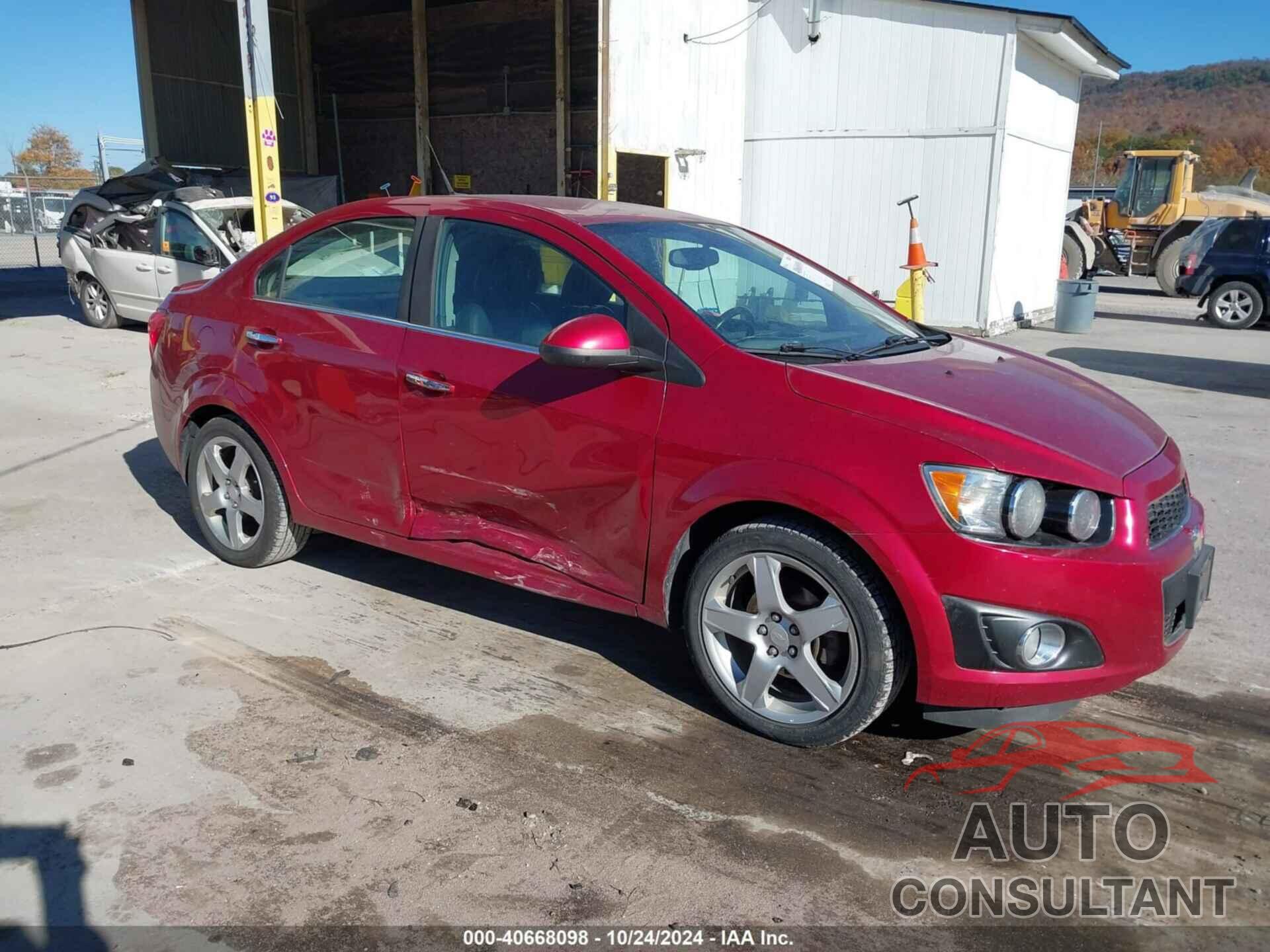 CHEVROLET SONIC 2014 - 1G1JE5SB9E4203897