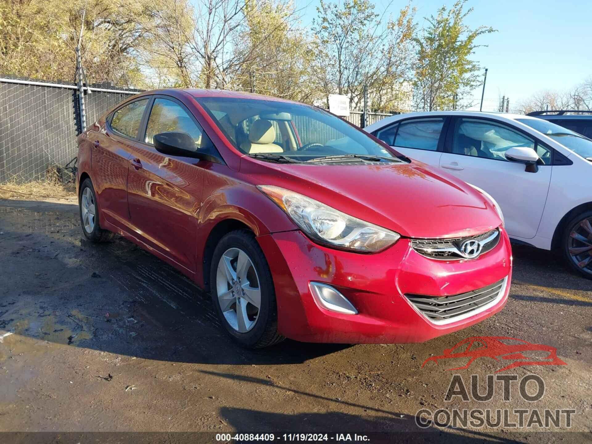 HYUNDAI ELANTRA 2011 - KMHDH4AE2BU115864