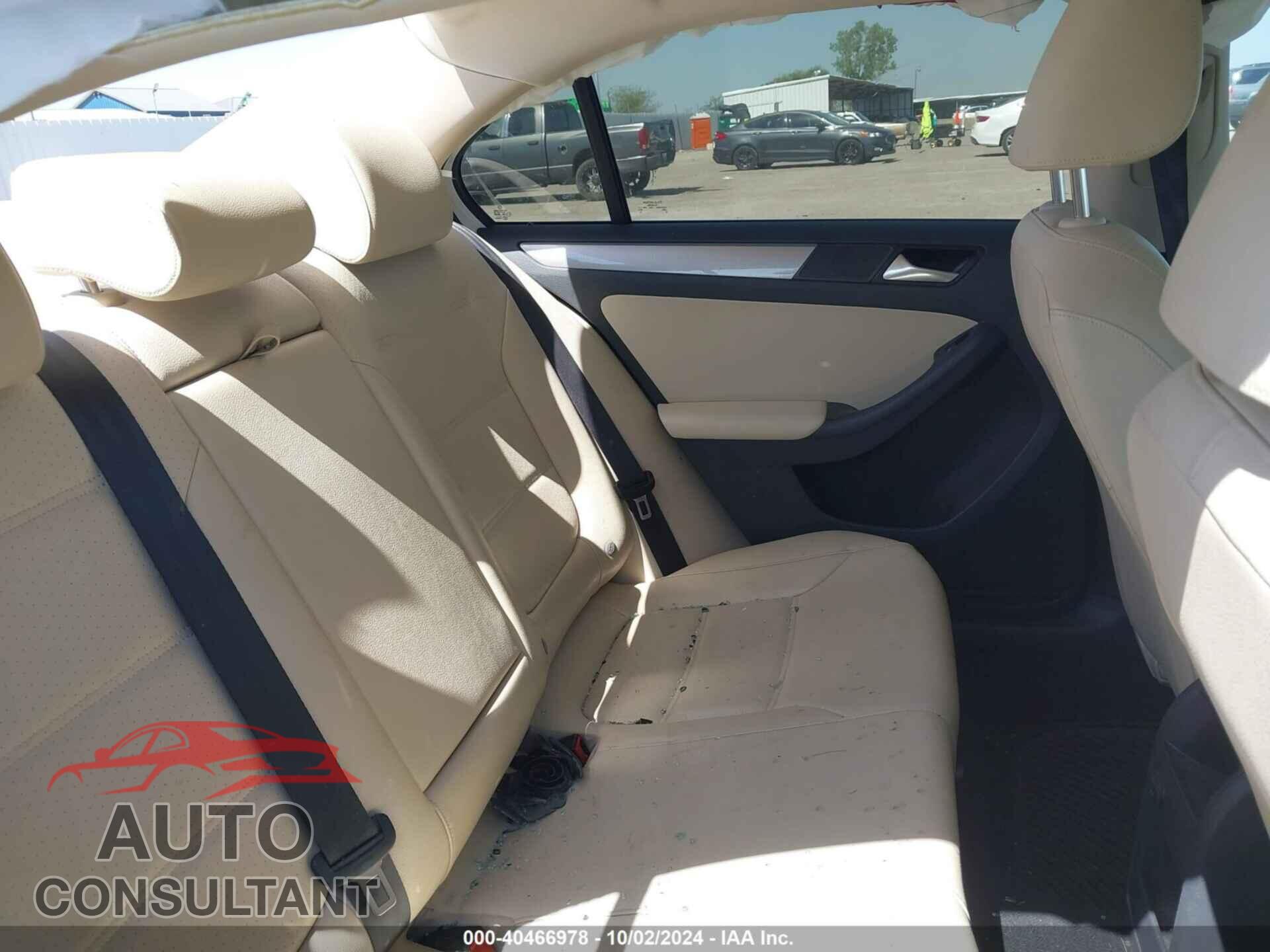 VOLKSWAGEN JETTA 2017 - 3VWDB7AJ3HM223473