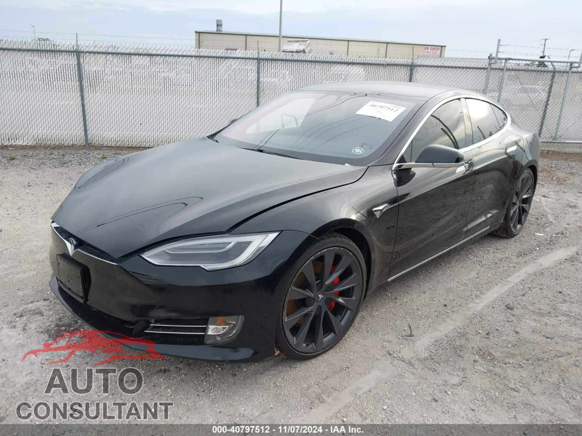 TESLA MODEL S 2018 - 5YJSA1E43JF270317