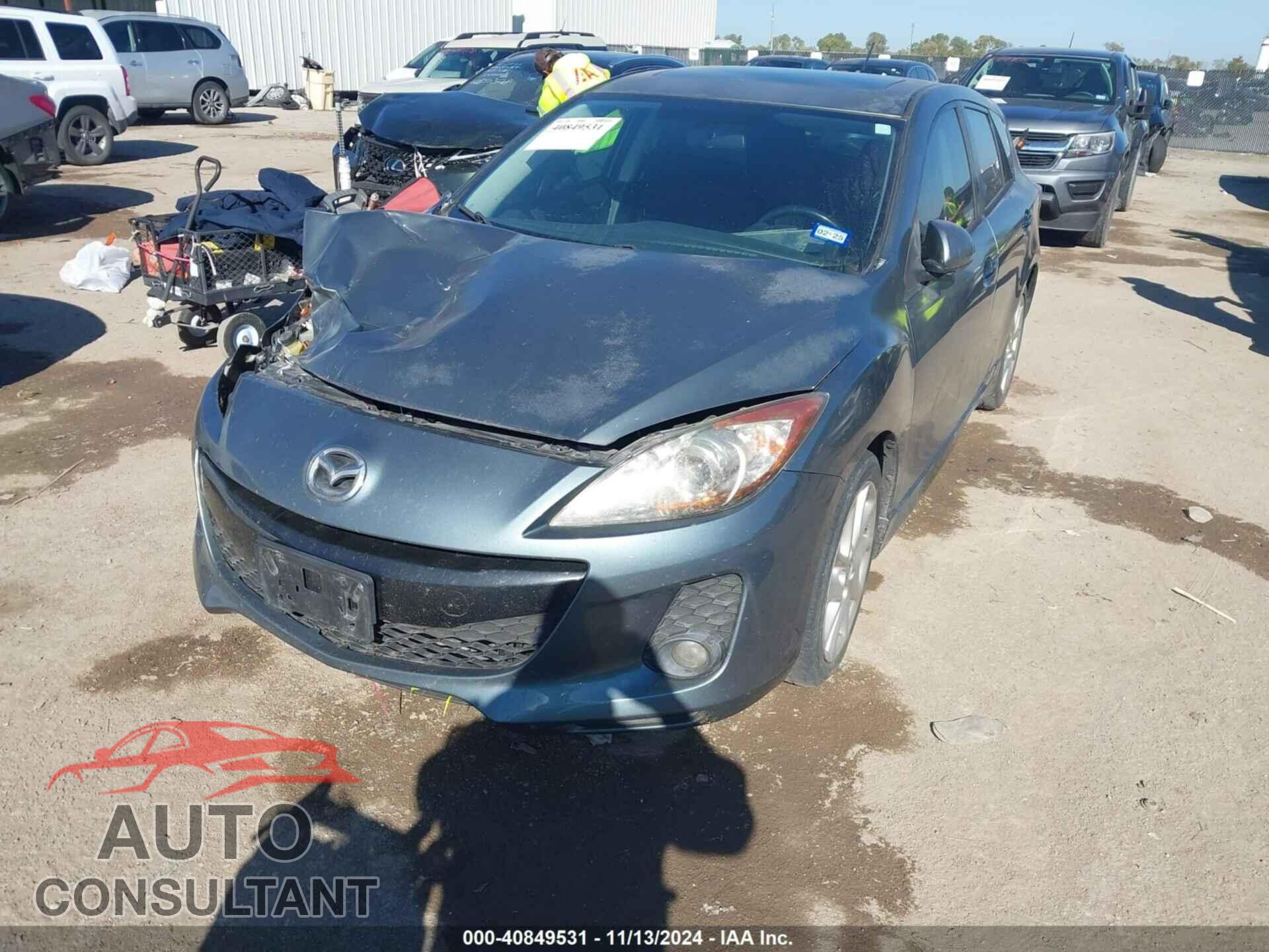 MAZDA MAZDA3 2012 - JM1BL1L68C1505627