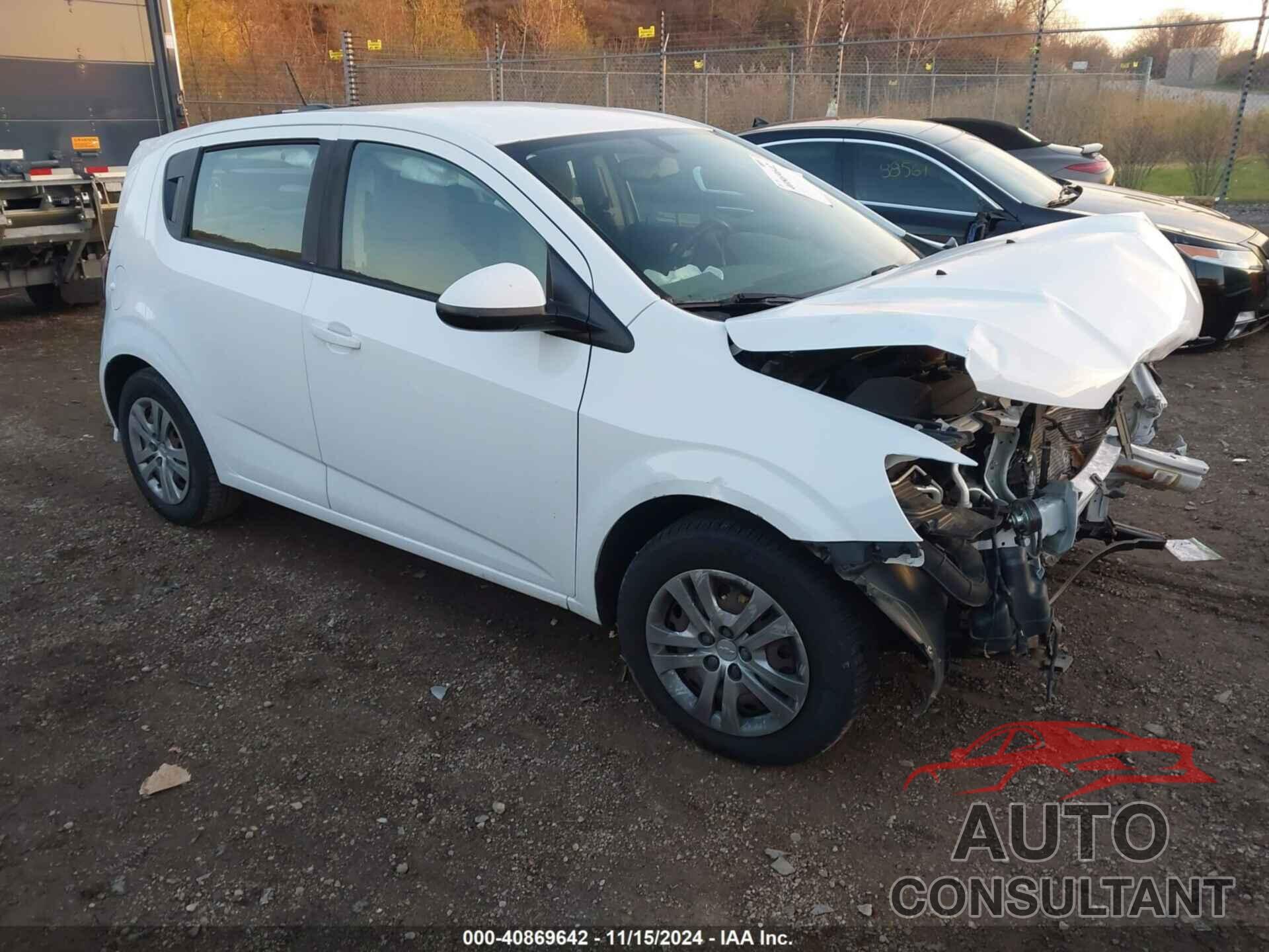 CHEVROLET SONIC 2017 - 1G1JG6SH1H4173576