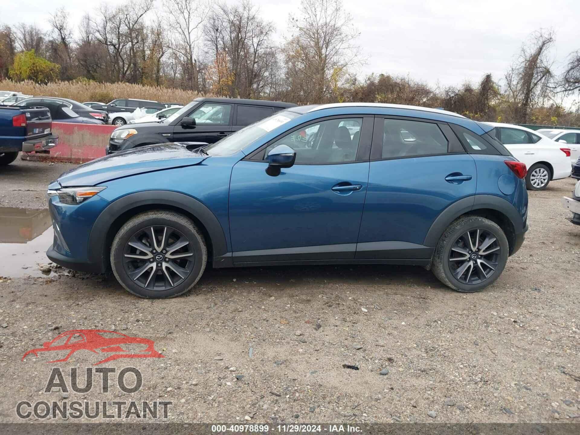 MAZDA CX-3 2018 - JM1DKFC79J0318367
