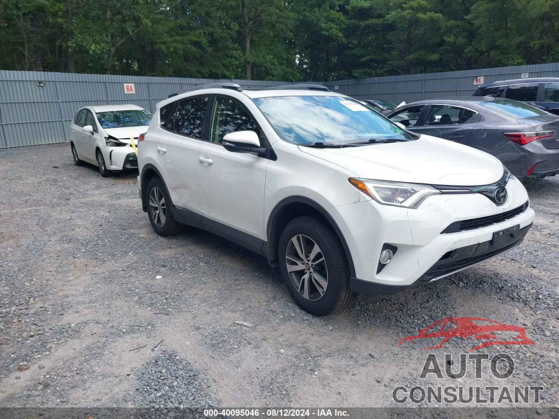 TOYOTA RAV4 2018 - JTMRFREV8JJ745704