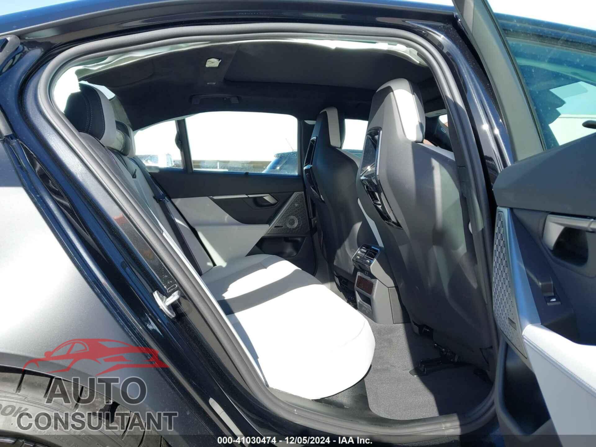BMW M5 2025 - WBS83FK07SCT95587