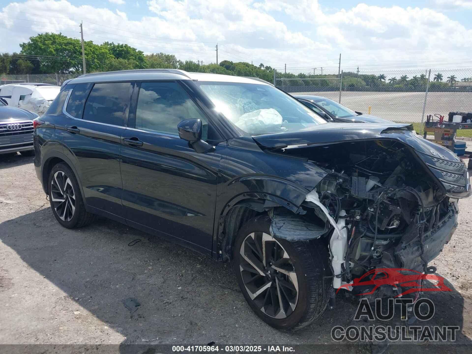 MITSUBISHI OUTLANDER 2024 - JA4J4WA84RZ039385