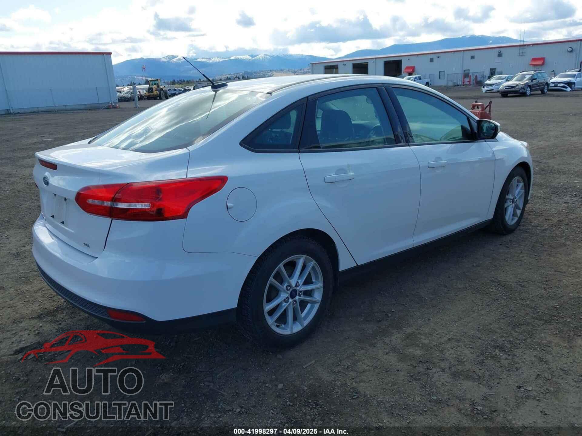 FORD FOCUS 2017 - 1FADP3F29HL224200