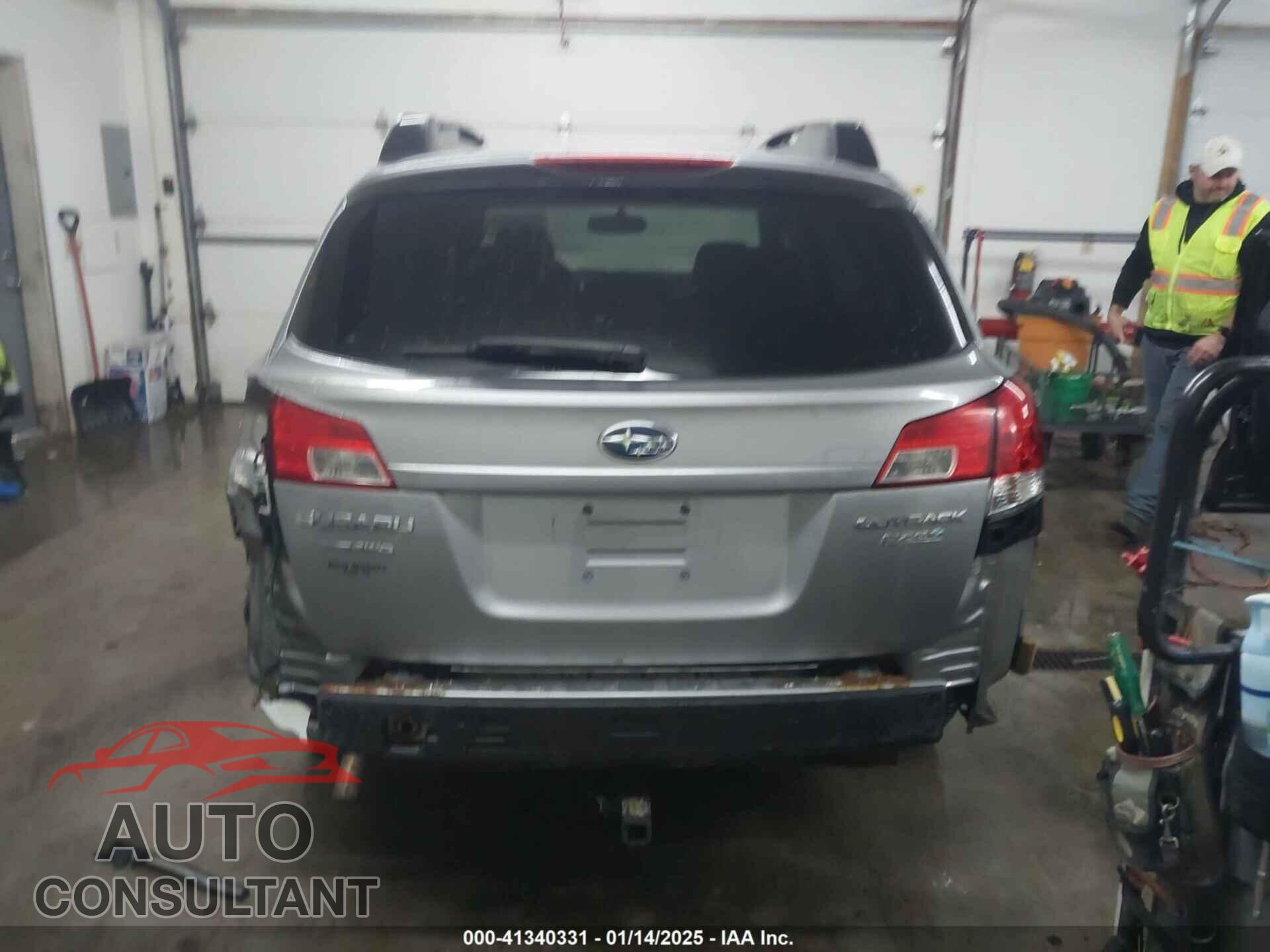SUBARU OUTBACK 2010 - 4S4BRBGC8A3325775