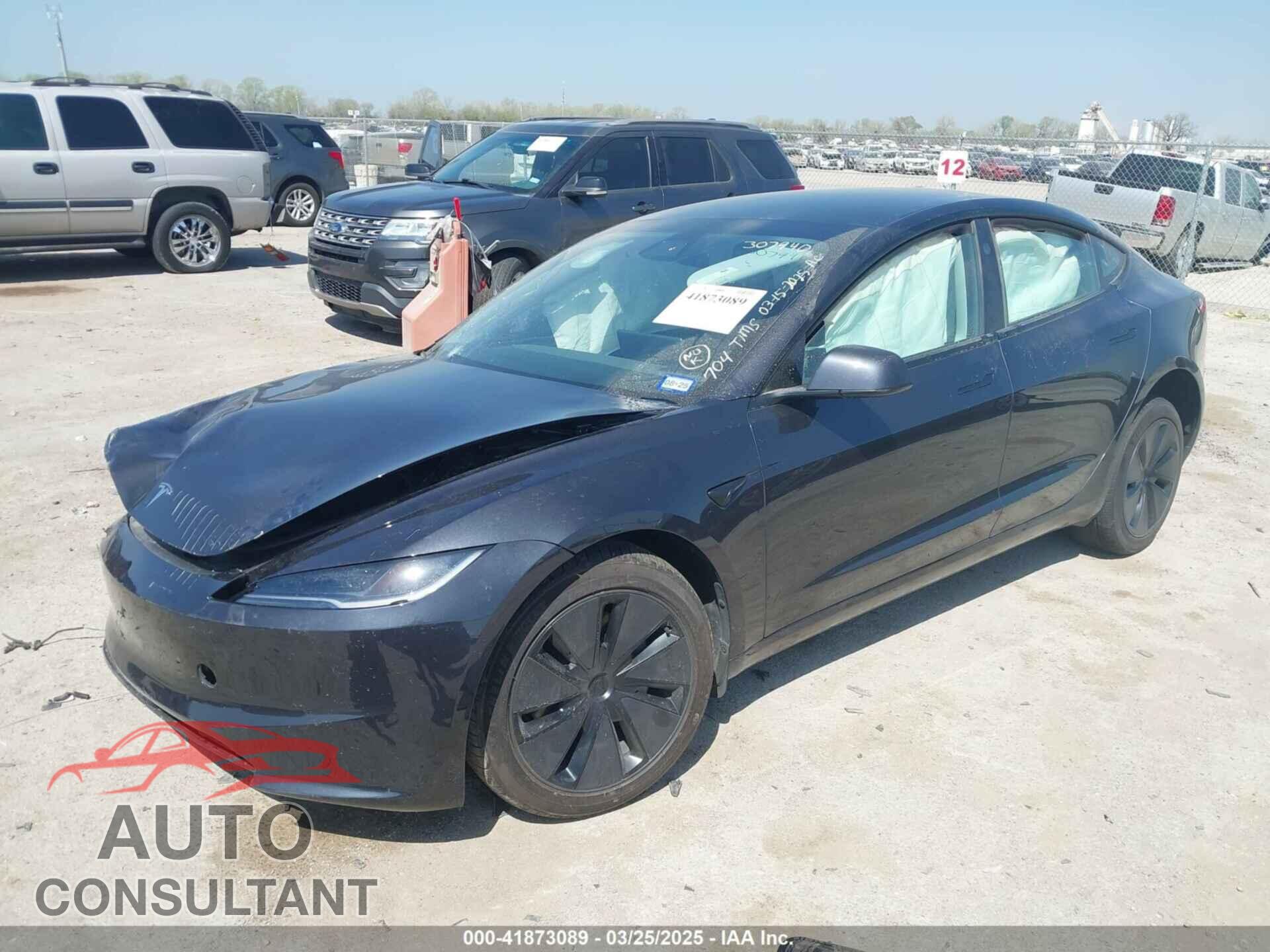 TESLA MODEL 3 2024 - 5YJ3E1EA5RF843972