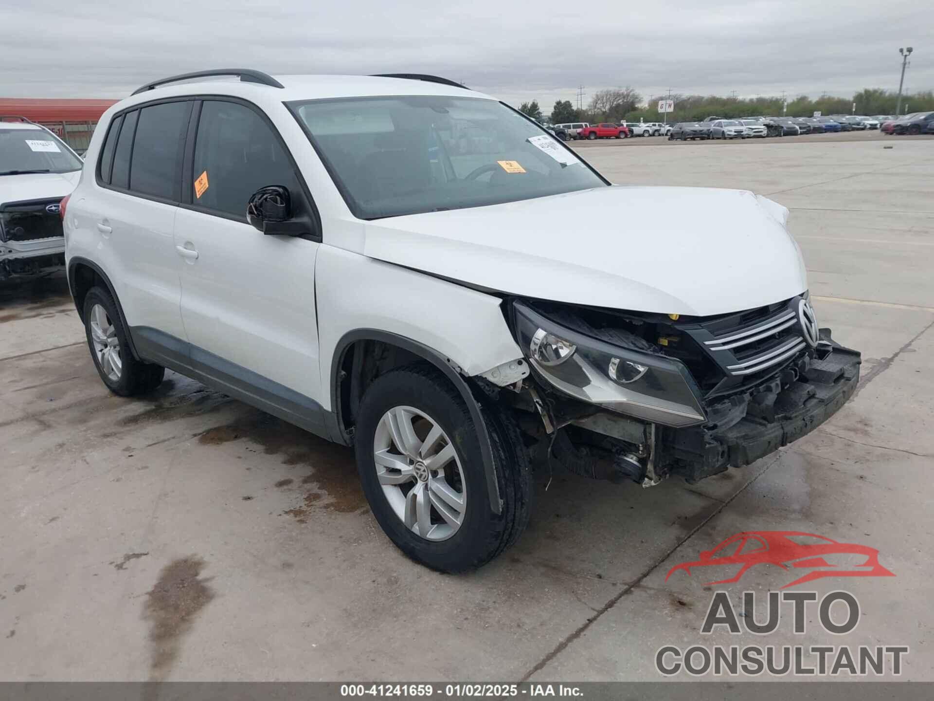 VOLKSWAGEN TIGUAN 2016 - WVGAV7AX7GW587651